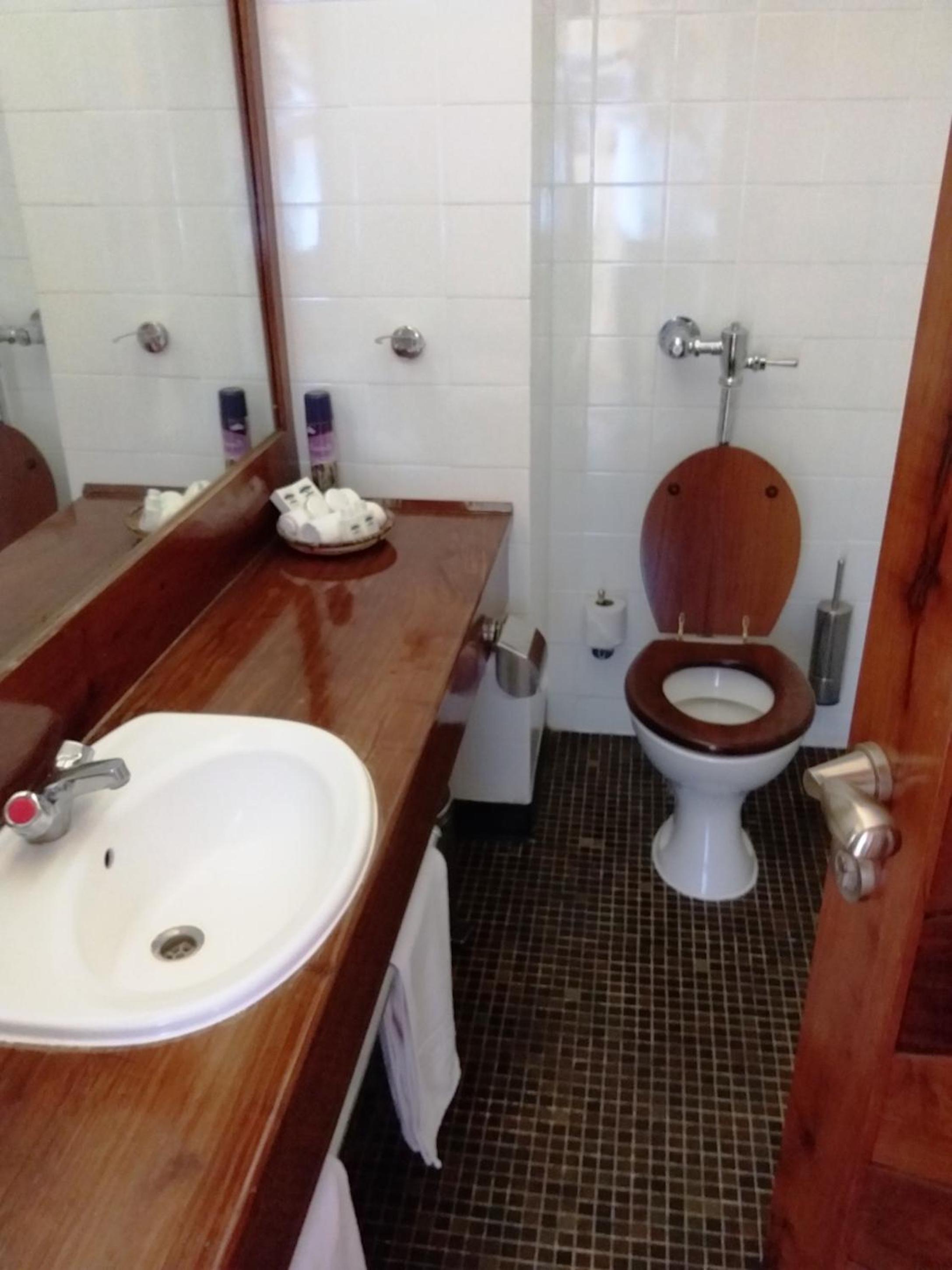 Double Room - Photo 6
