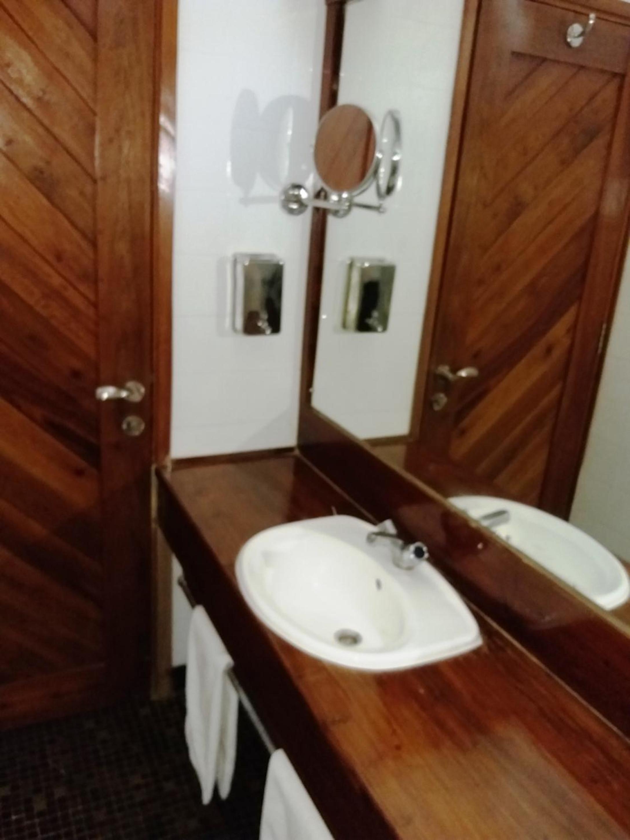 Double Room - Photo 5