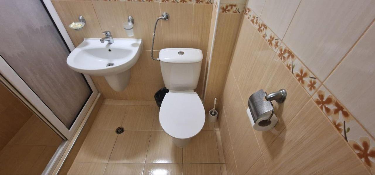 Quadruple Room with Balcony - Photo 4