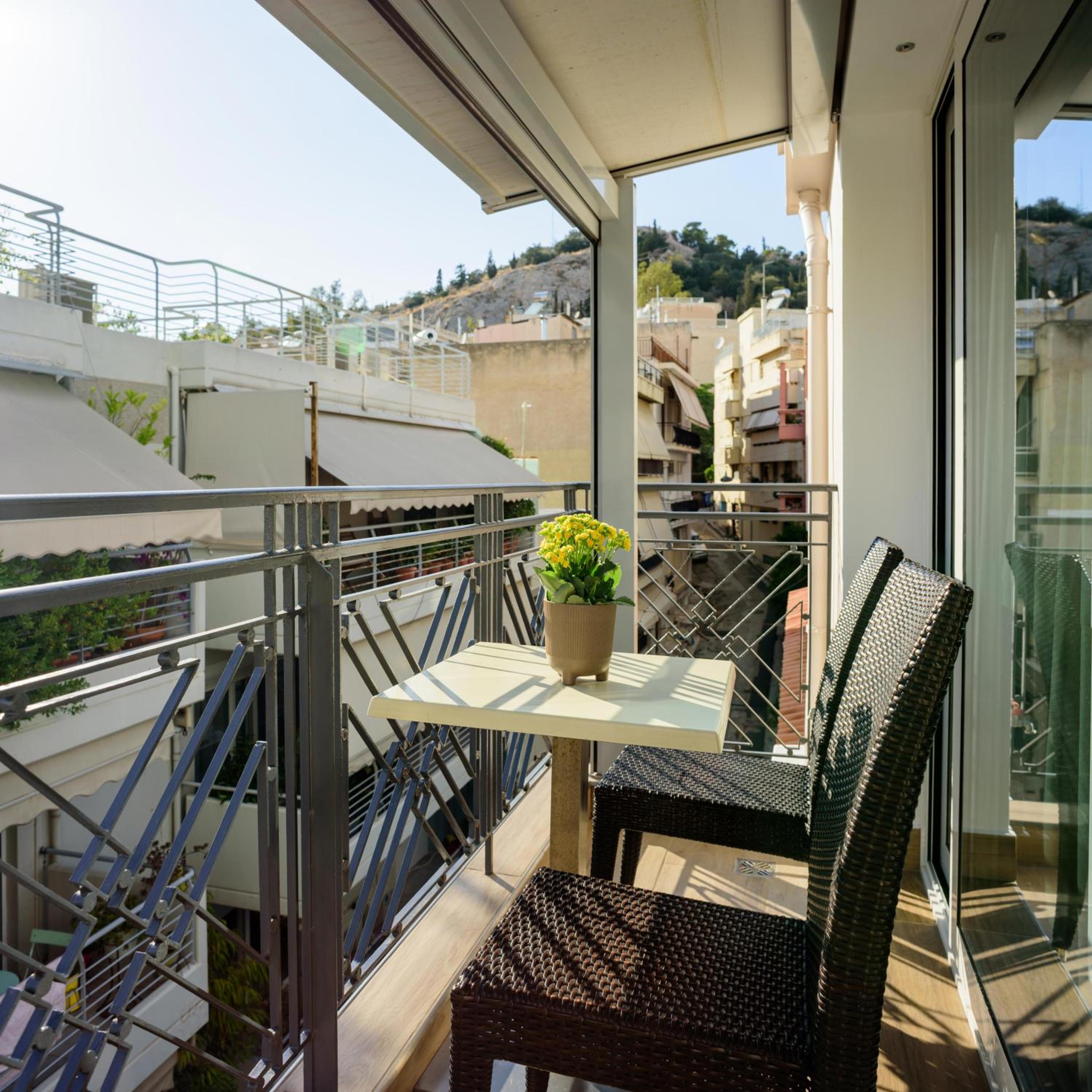 Studio with Balcony photo 3