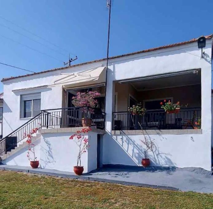 Two-Bedroom House photo 2