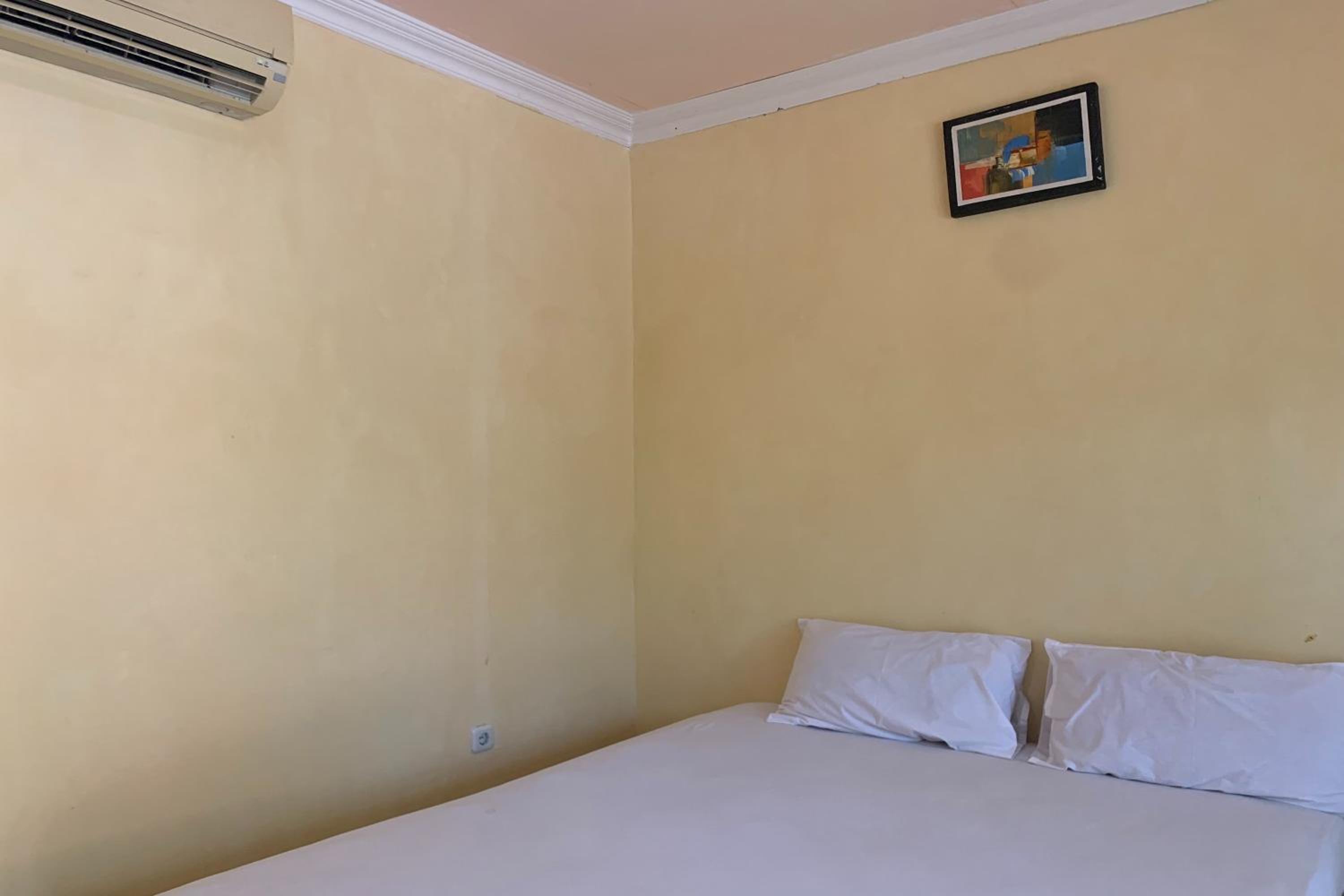 Standard Double Room - Photo 15