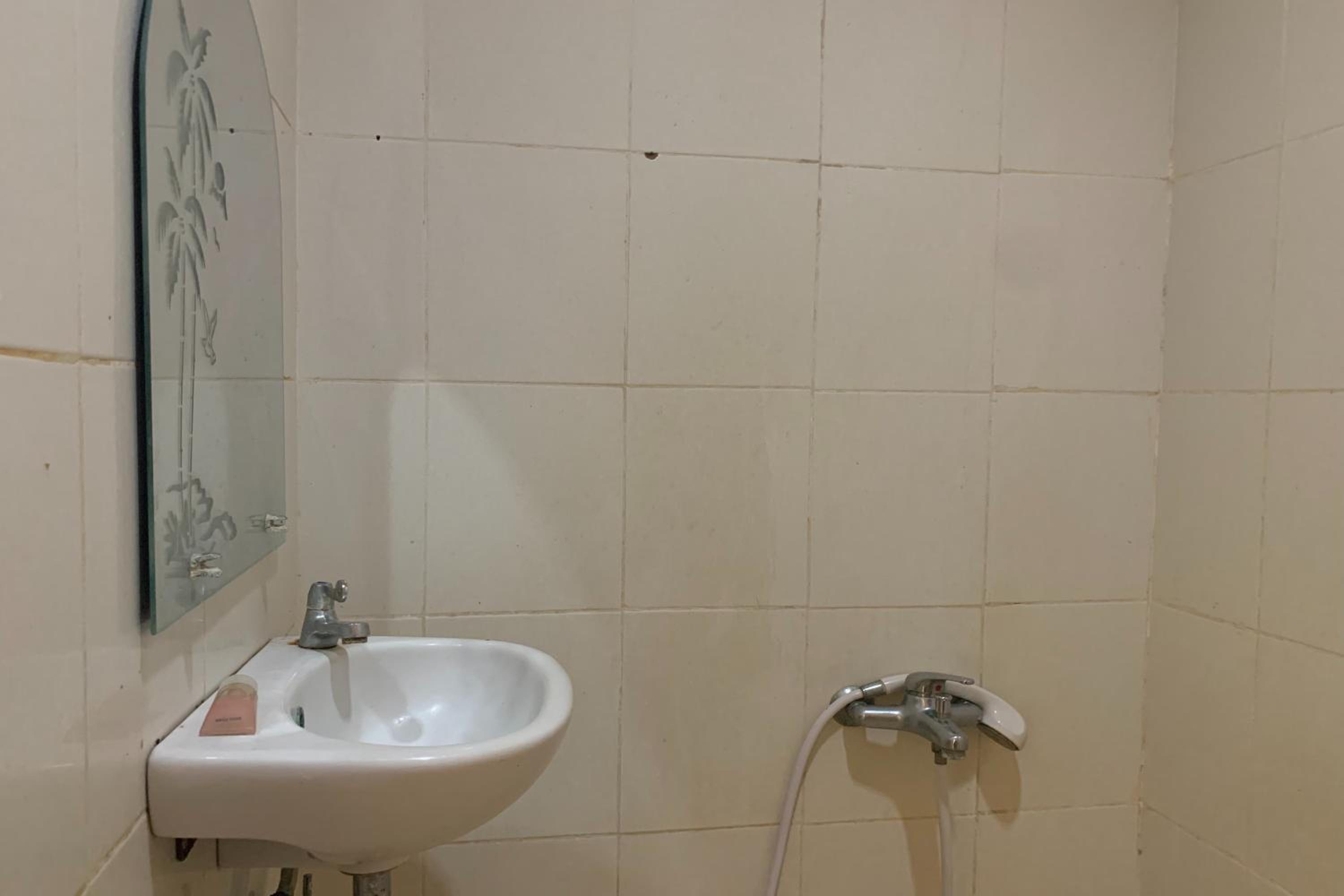 Standard Double Room - Photo 3
