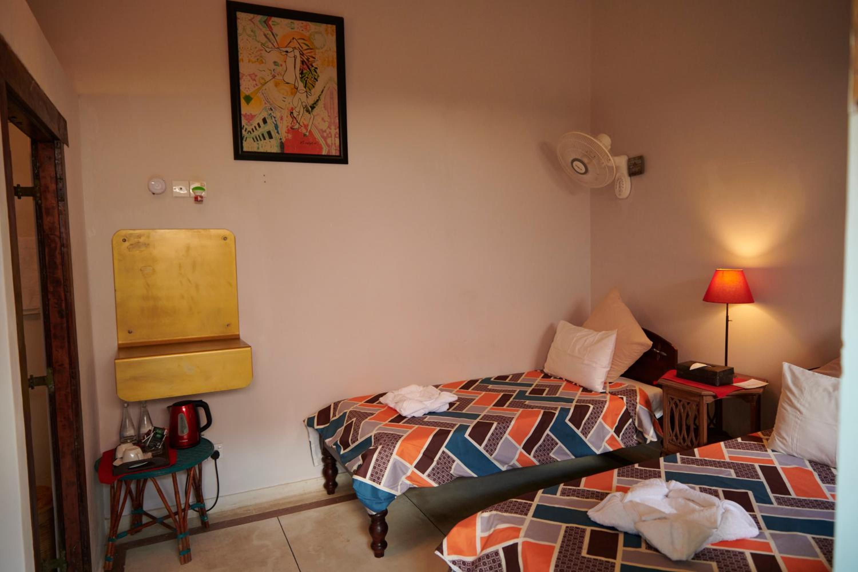 Budget Double Room photo 2