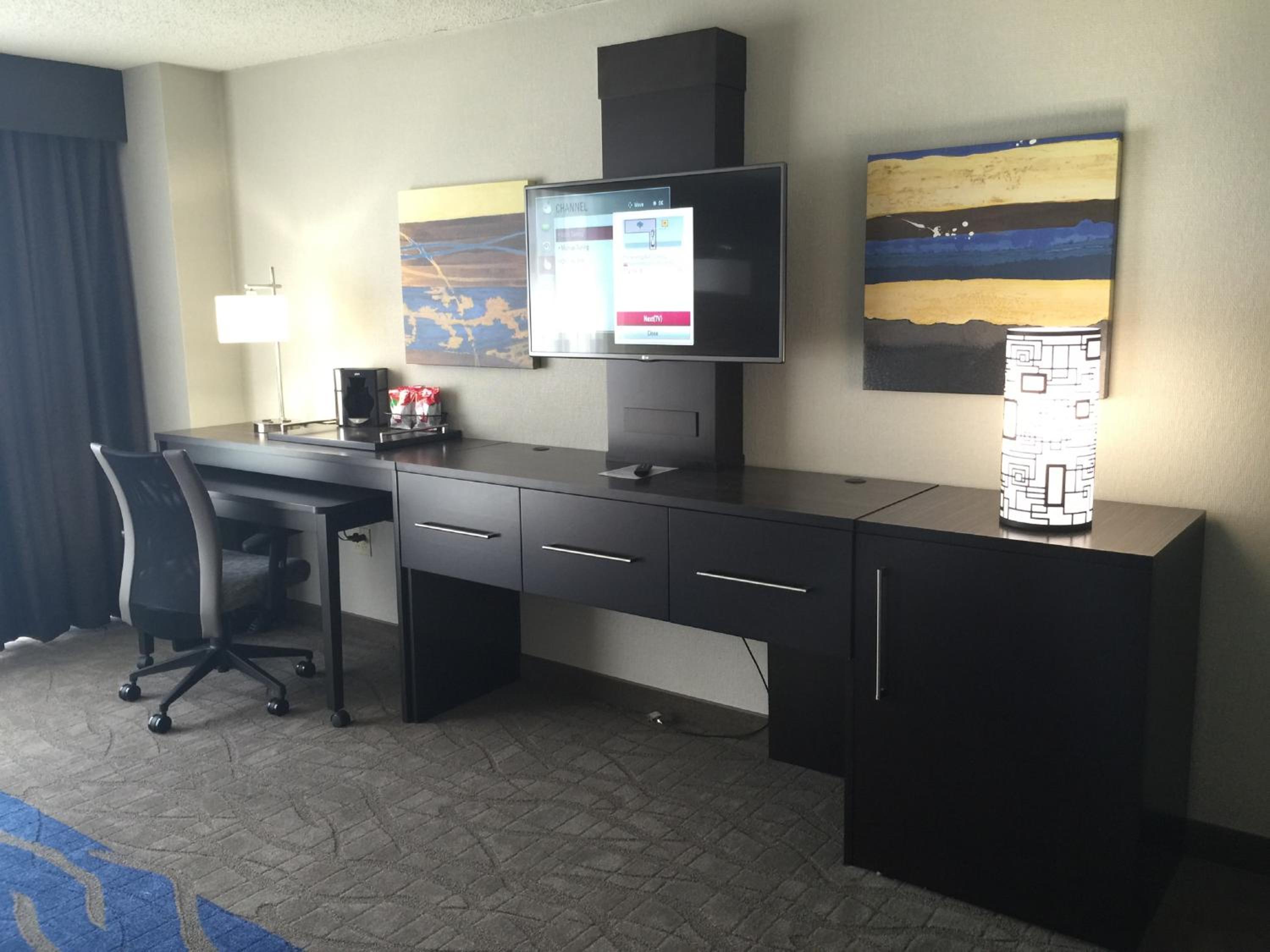 Standard Queen Room - Communications Access - Photo 4