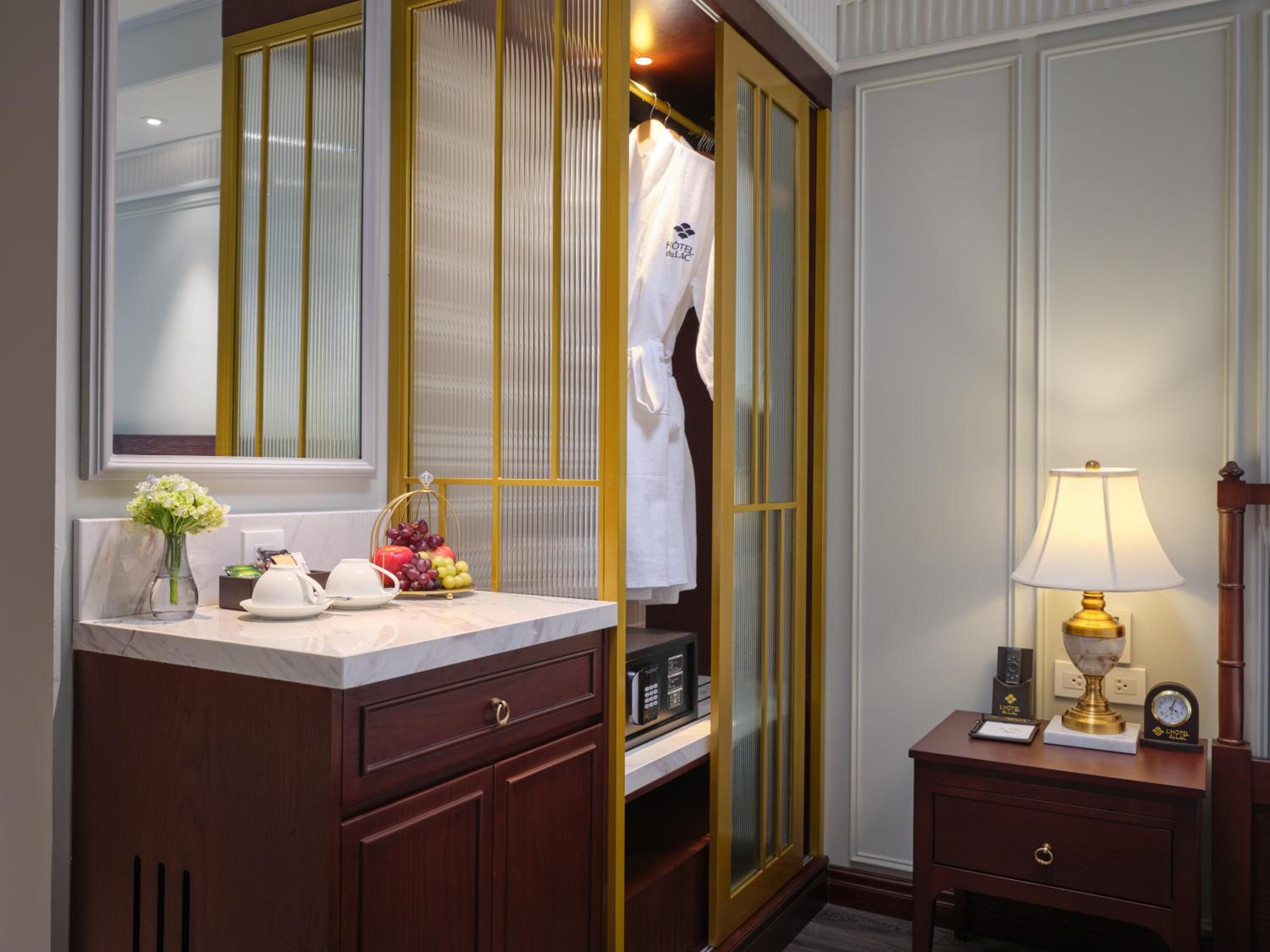 Colonial Deluxe Twin Internal Window - Photo 3