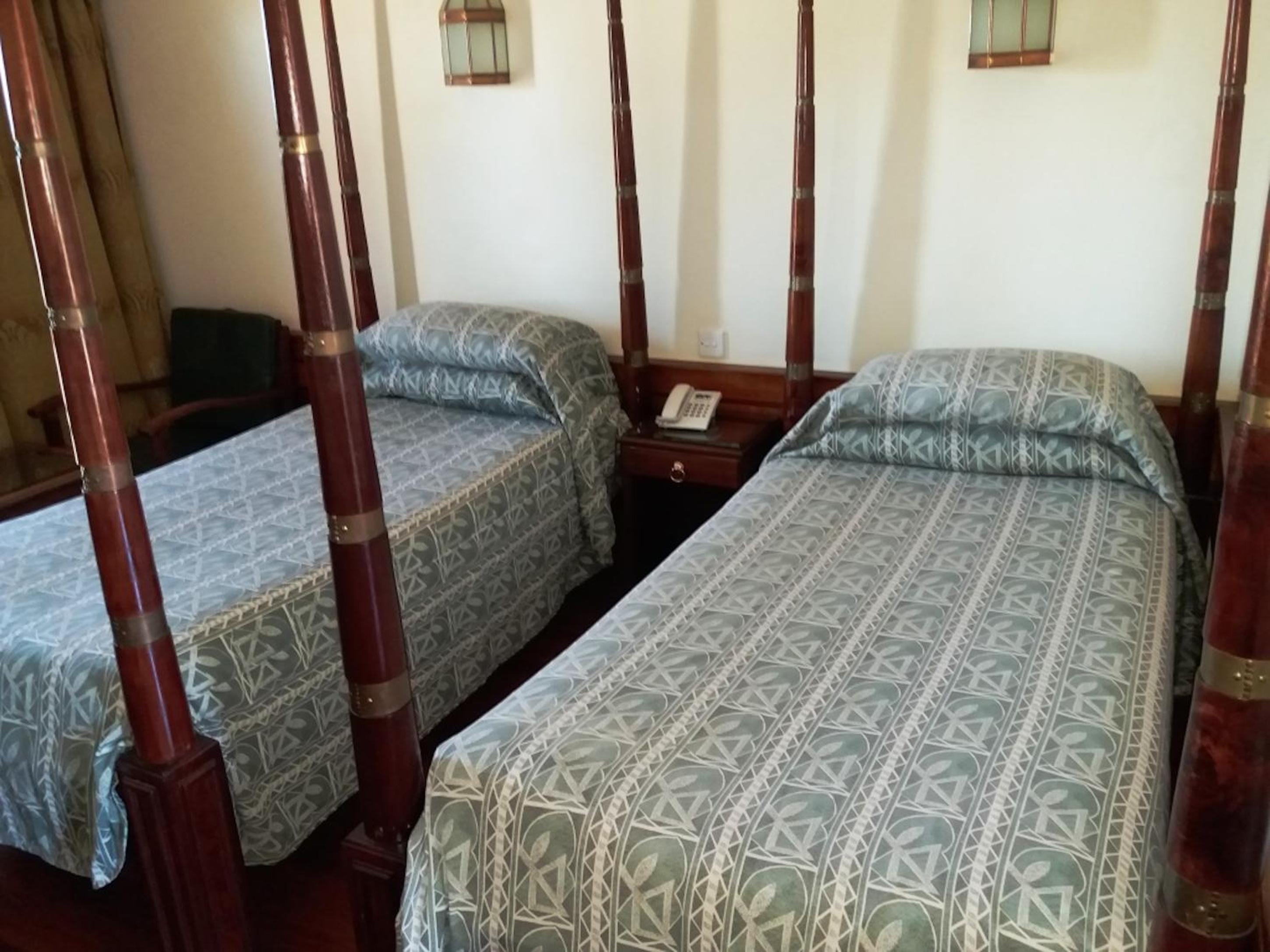 Twin Room - Photo 1