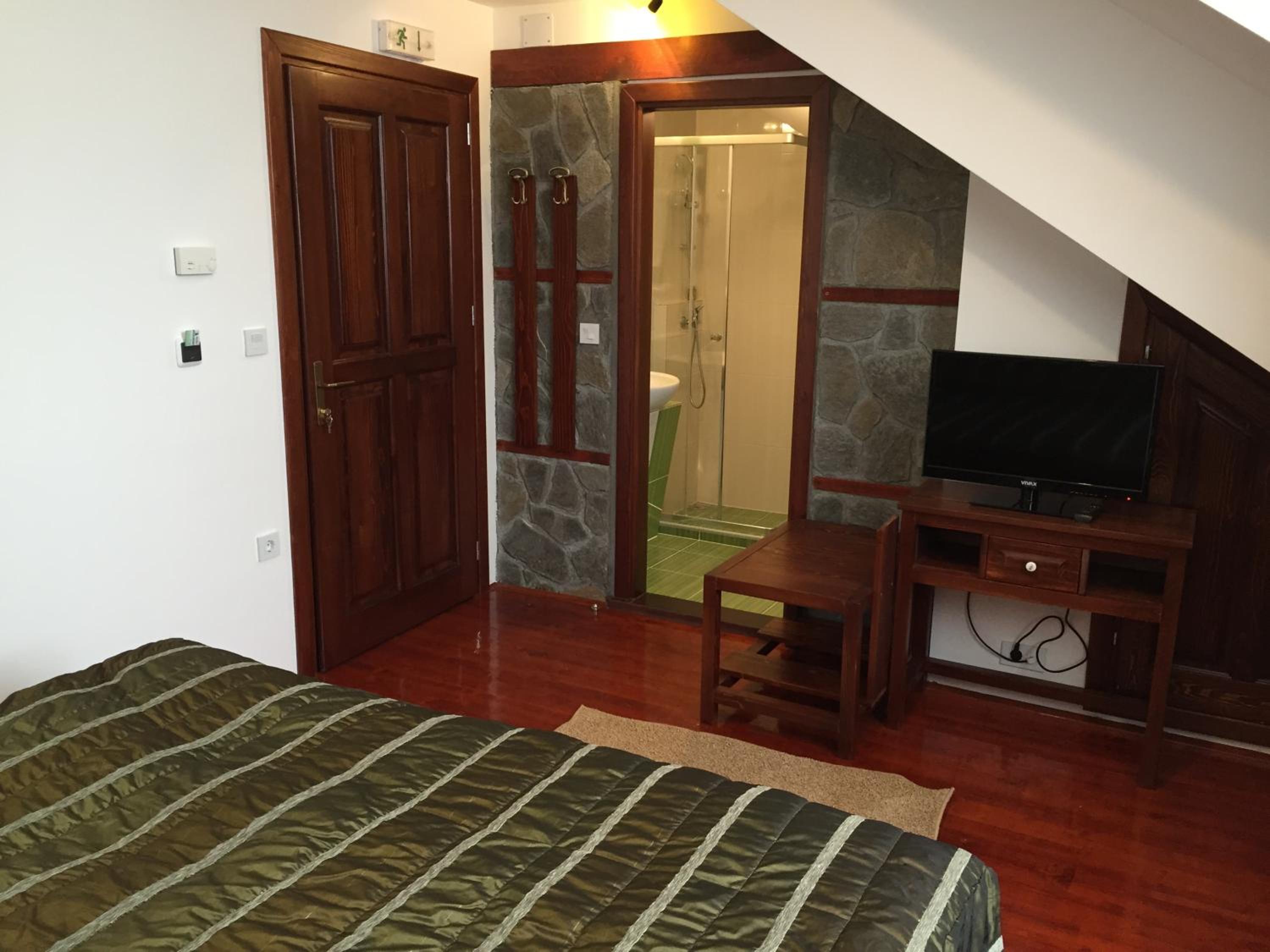 Double Room - Photo 3