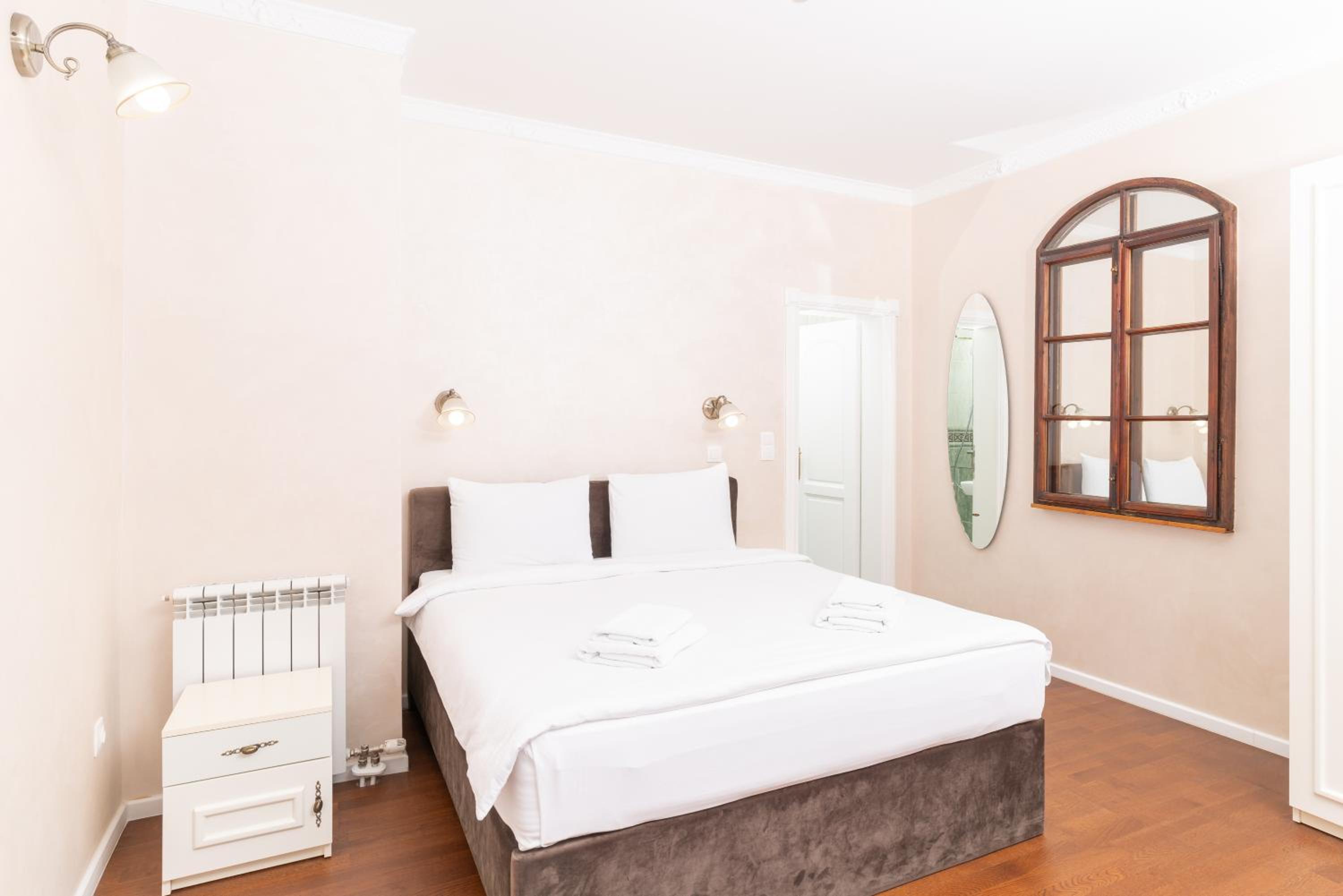 Standard Double Suite