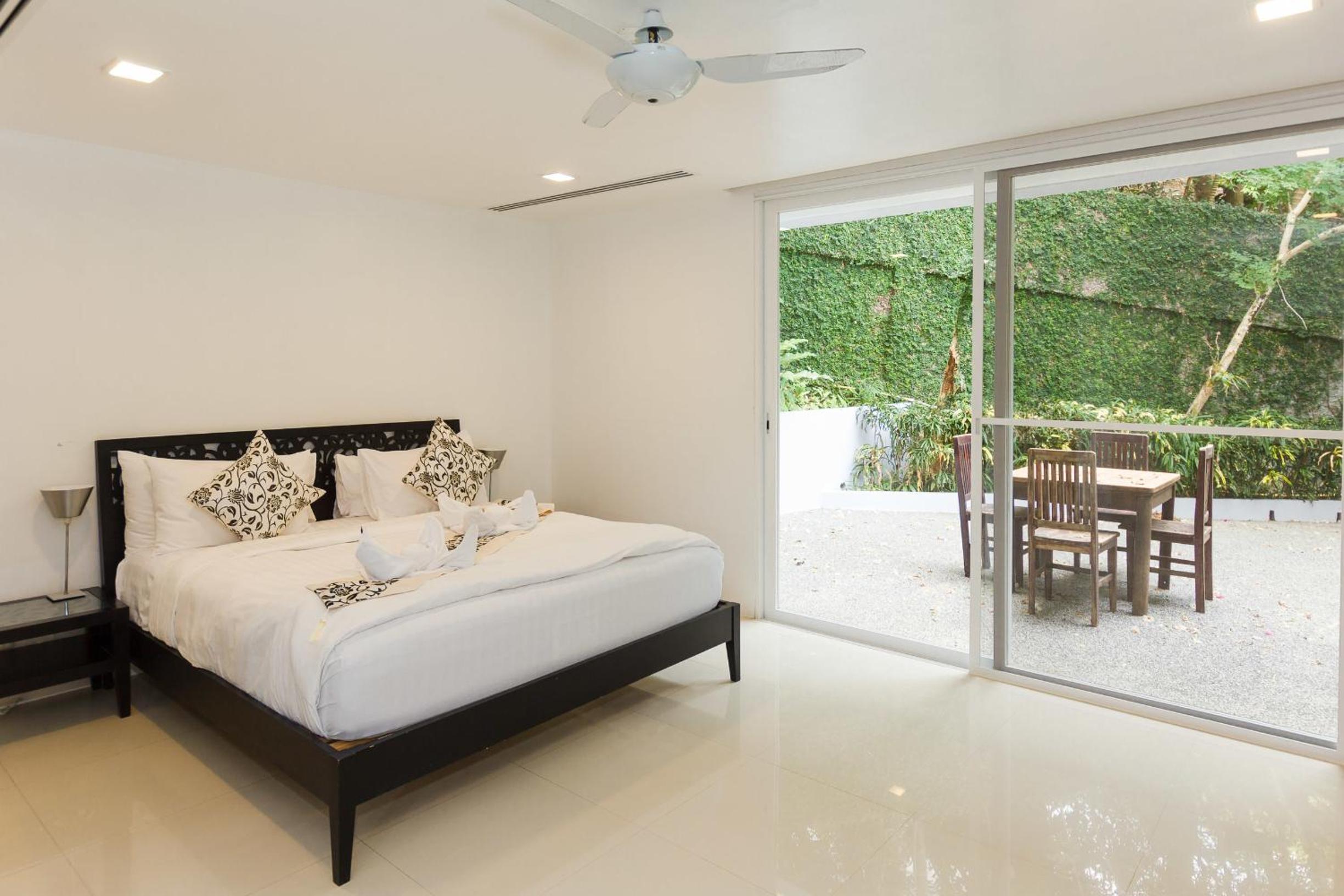 Jane Eyes 5 Bedroom Villa with Private Pool - Photo 30