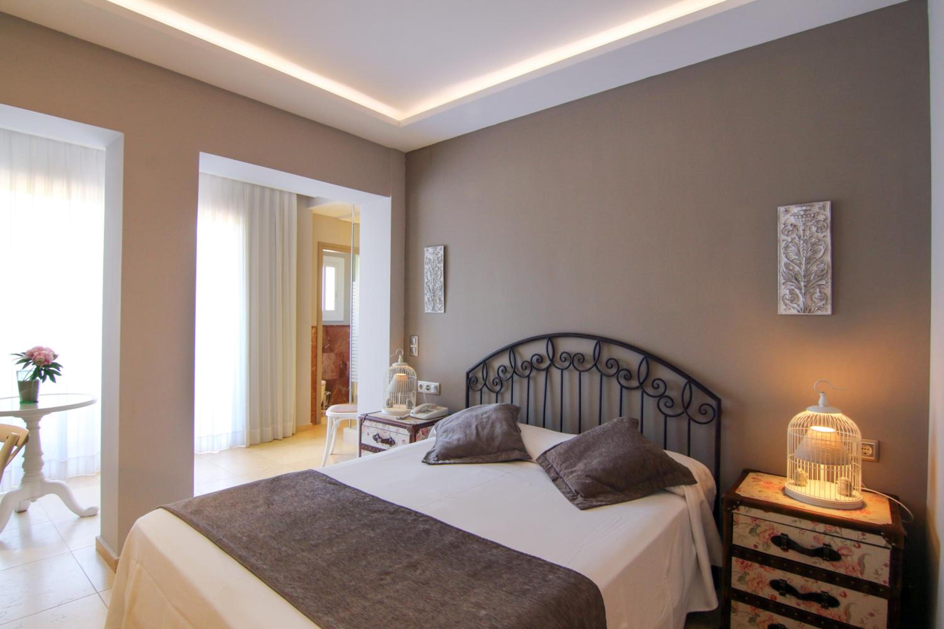 Superior Double or Twin Room photo 3