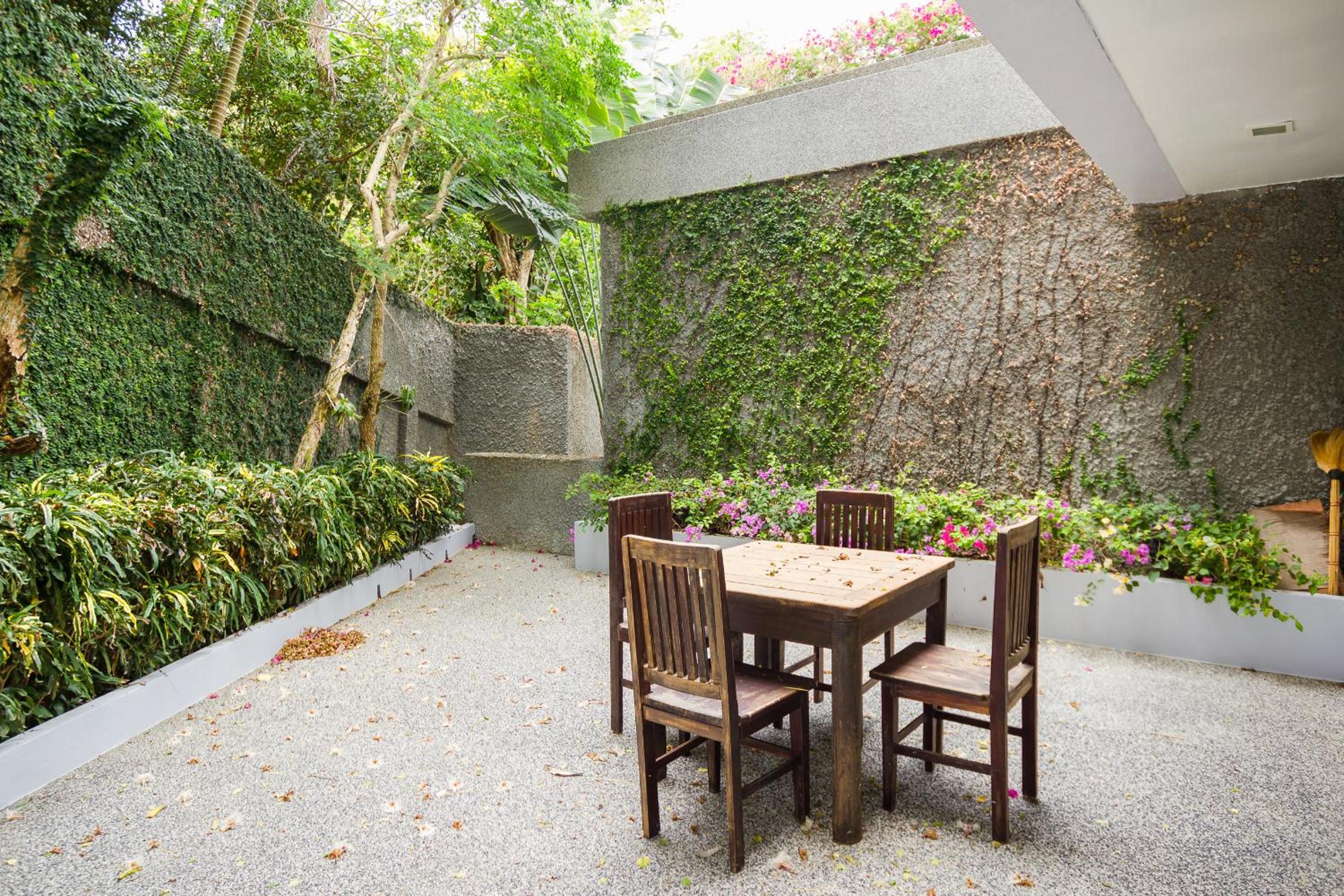 Jane Eyes 5 Bedroom Villa with Private Pool - Photo 29