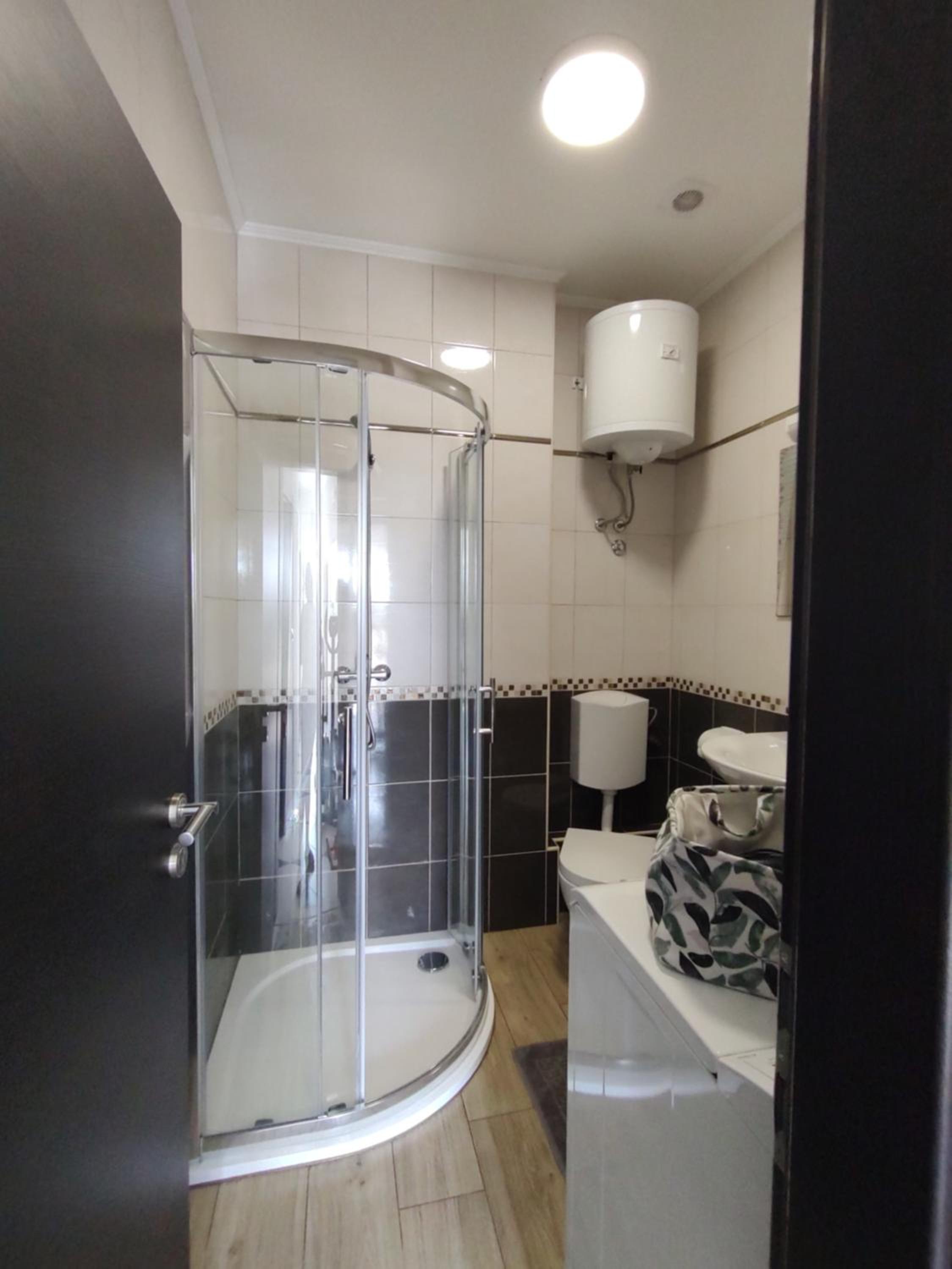 Two-Bedroom Apartment - Photo 19