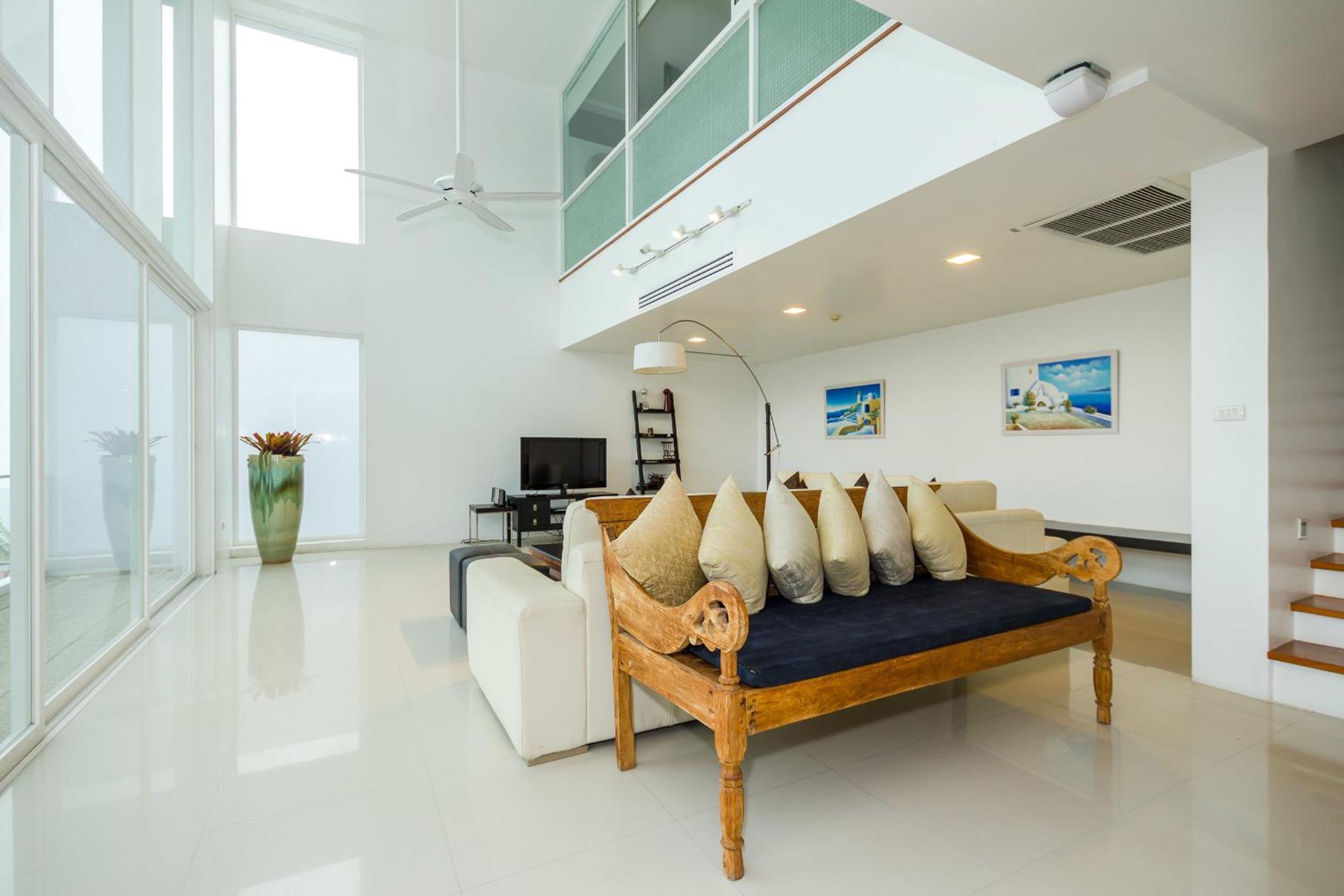 Jane Eyes 5 Bedroom Villa with Private Pool - Photo 8