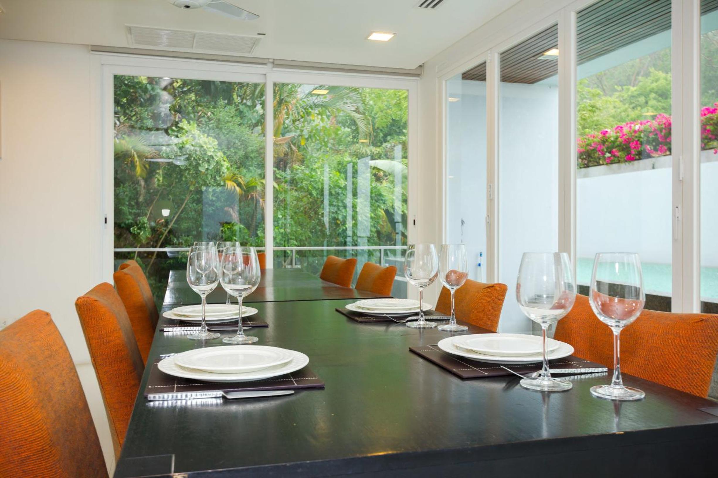 Jane Eyes 5 Bedroom Villa with Private Pool - Photo 3