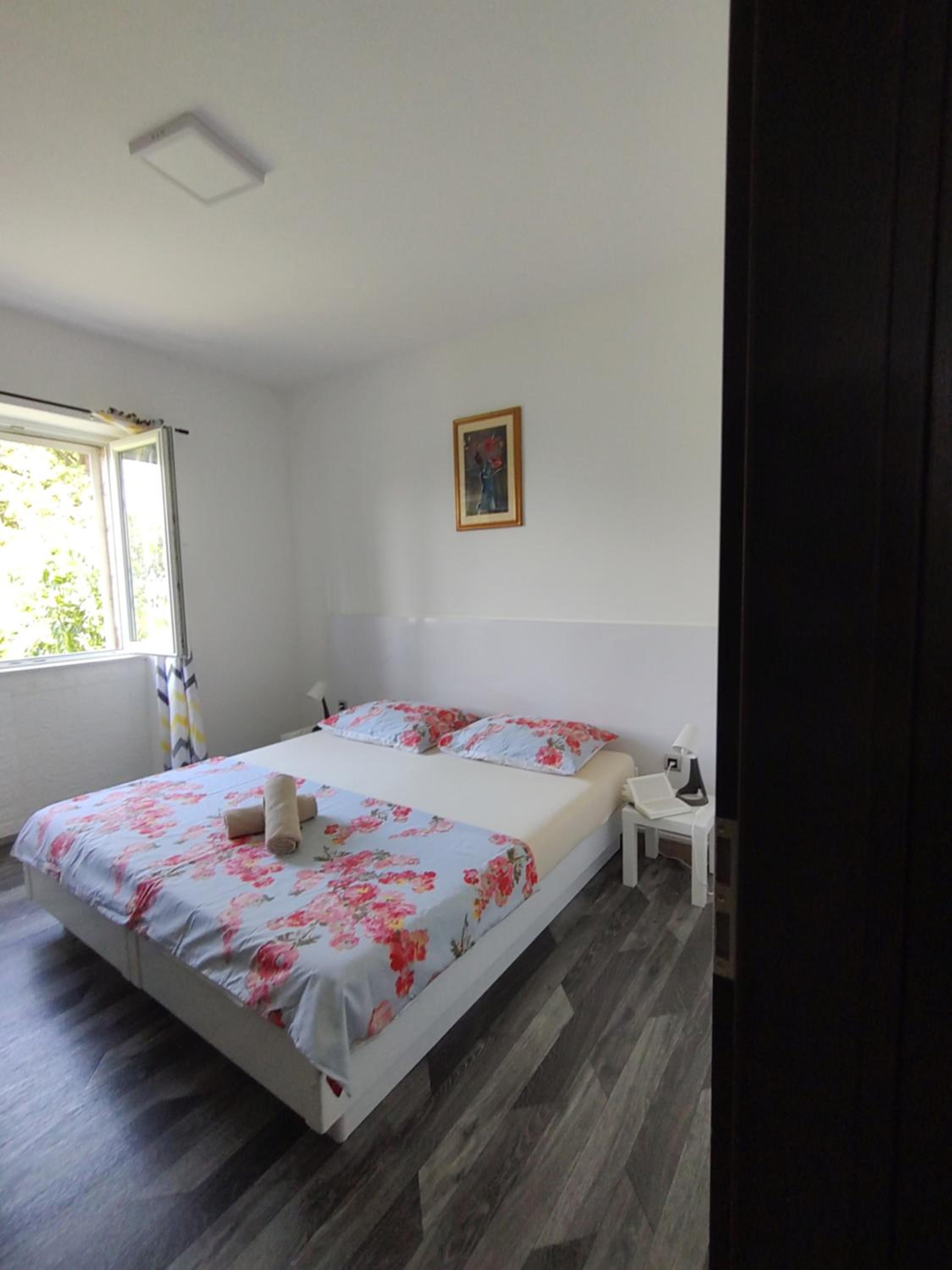 Two-Bedroom Apartment - Photo 9