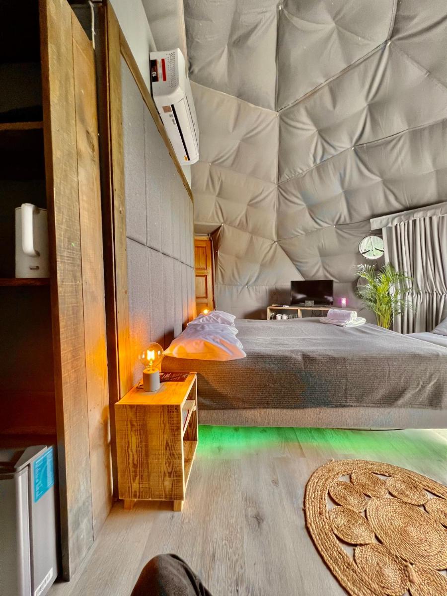 Tent - Photo 2