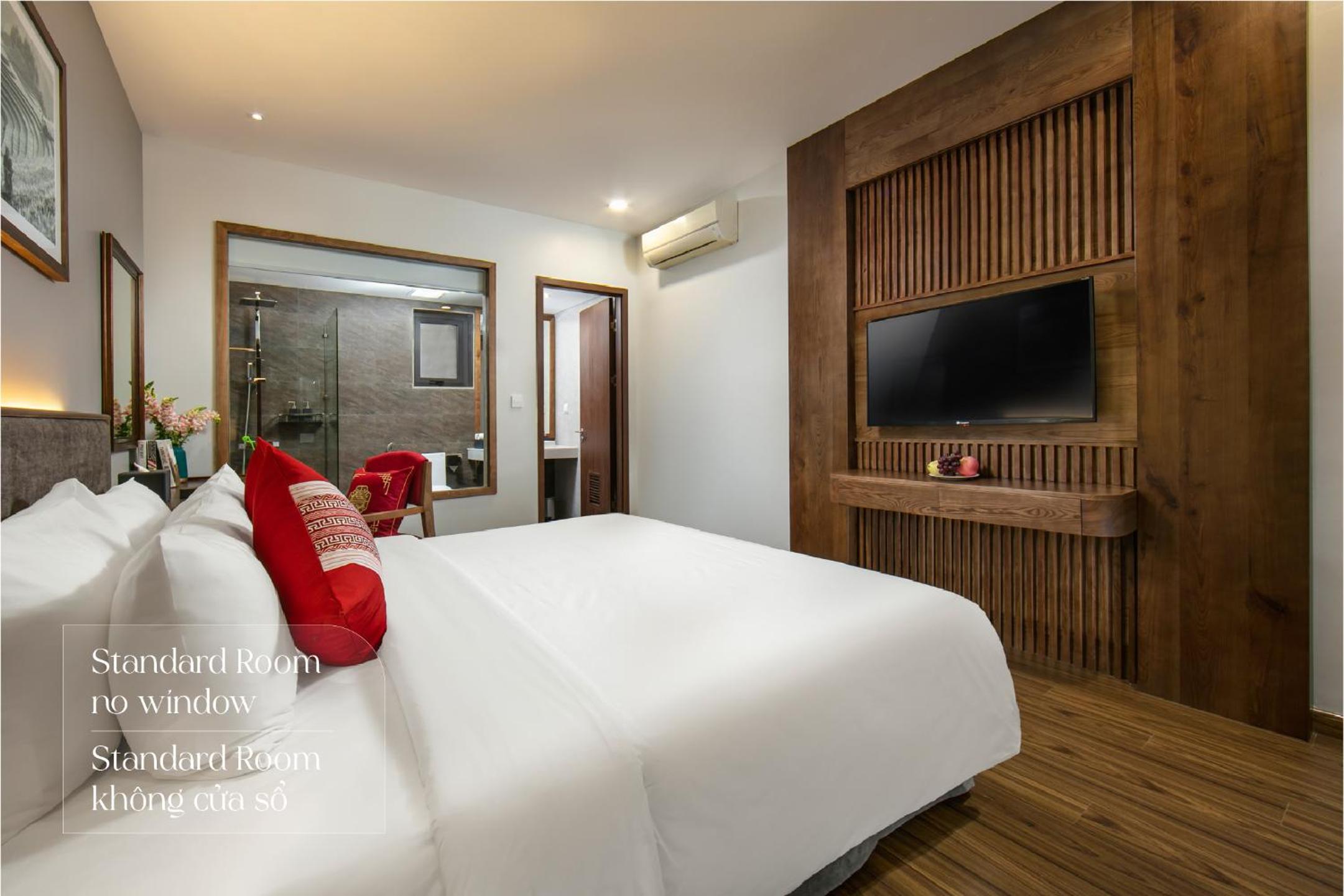 Standard Double Room - Photo 9
