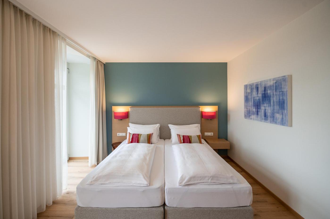 Comfort Double Room with Lake View and Balcony - Photo 2