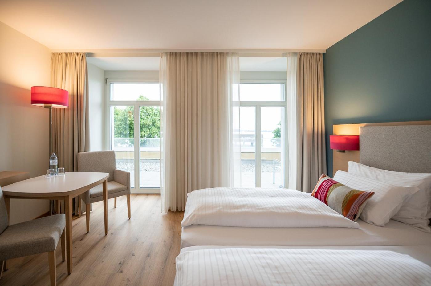 Comfort Double Room with Lake View and Balcony - Photo 5