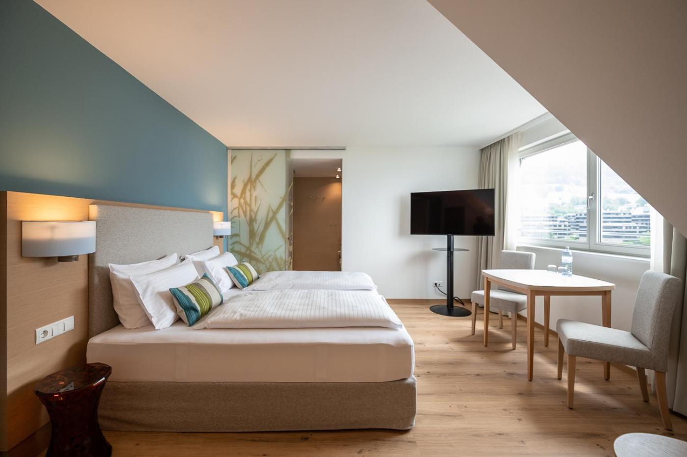 Superior Double Room with Lake View - Photo 1