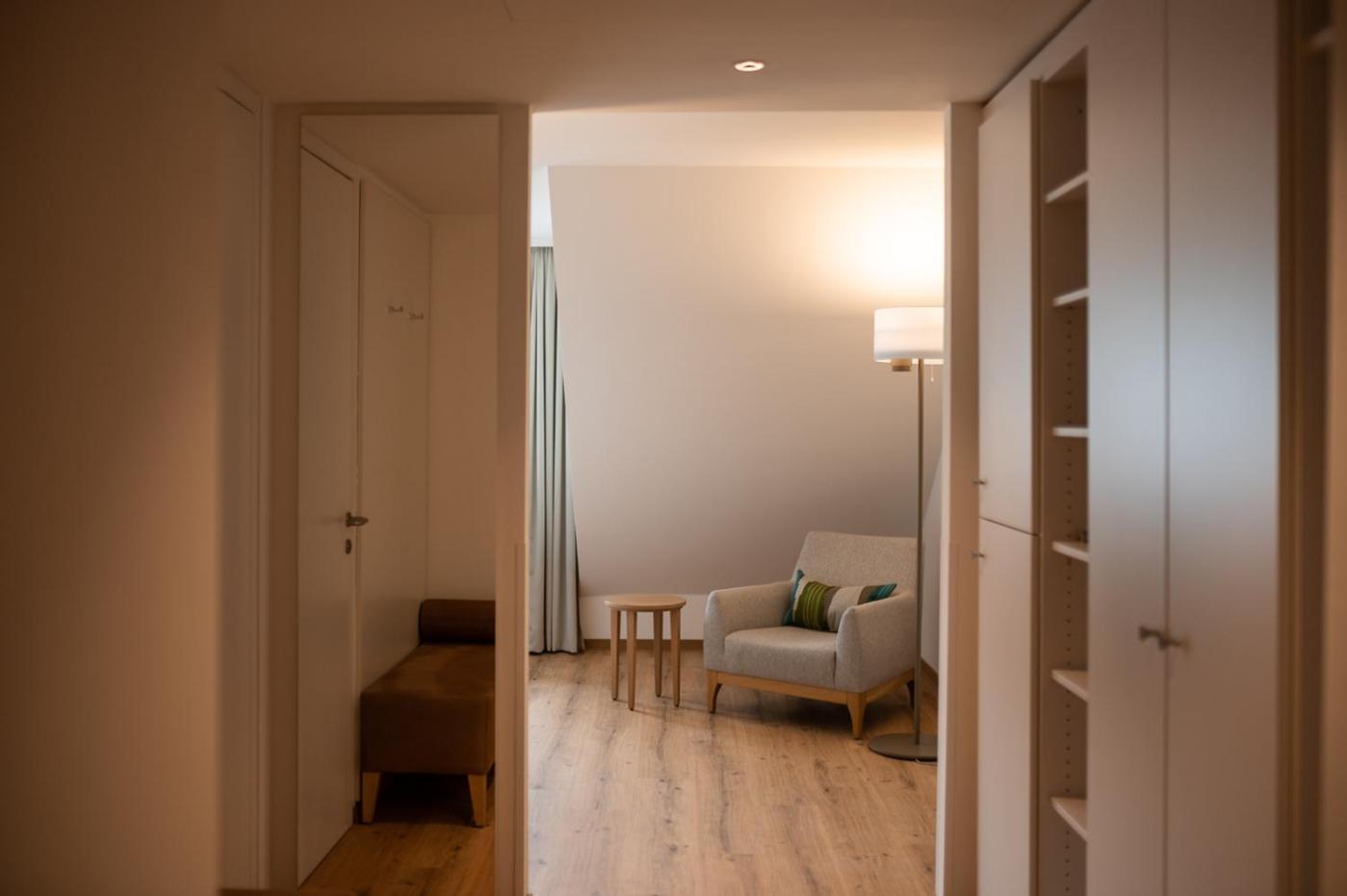Superior Double Room with Lake View - Photo 4