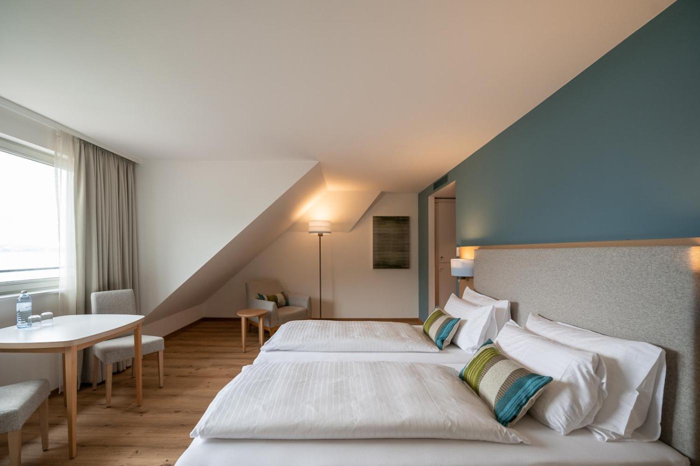Superior Double Room with Lake View - Photo 2