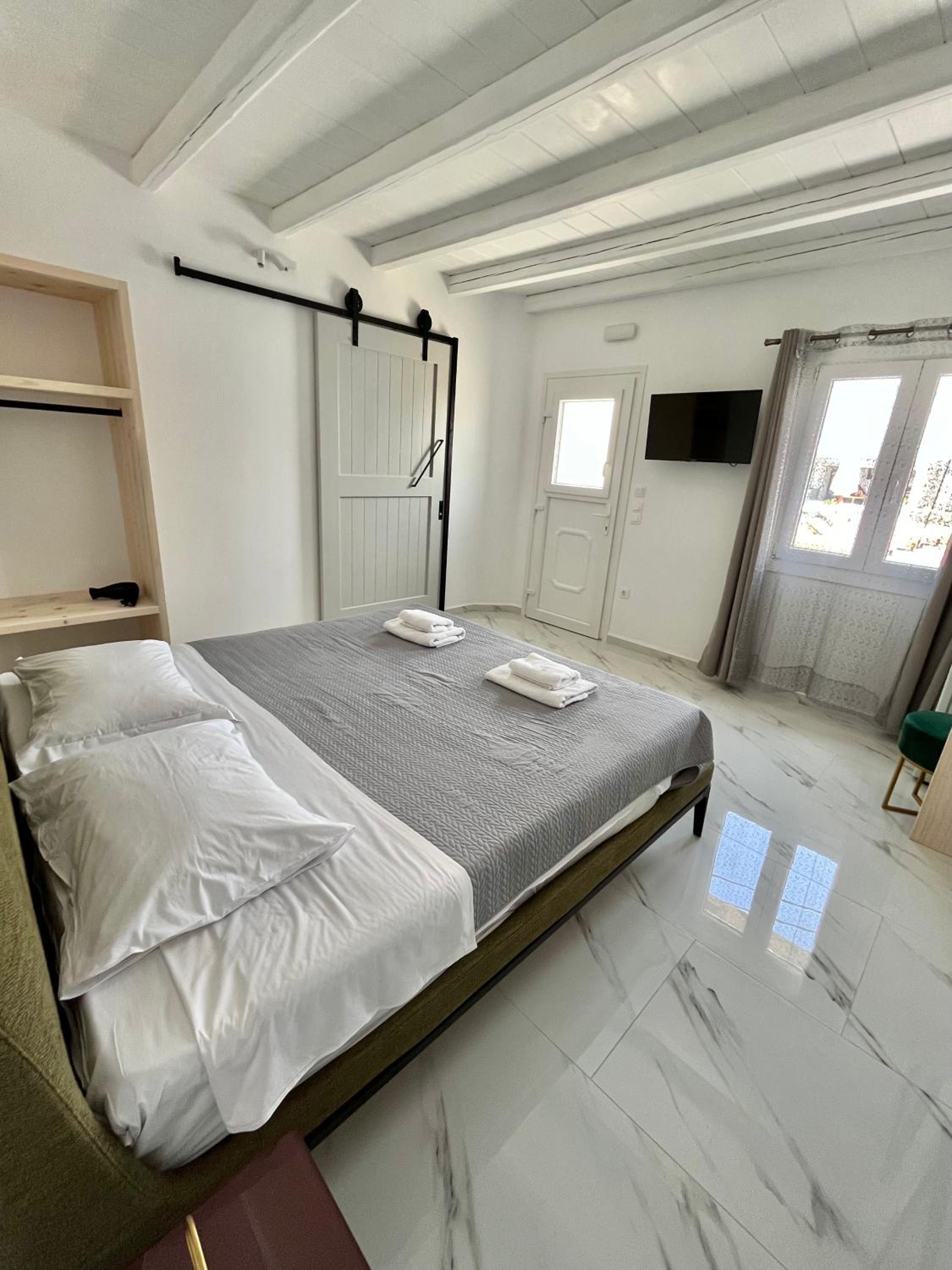 Deluxe Double Room photo 3