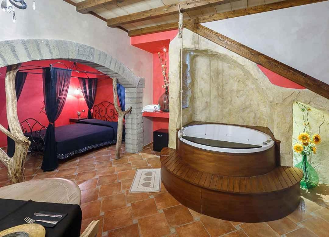 Deluxe Suite with Spa Bath