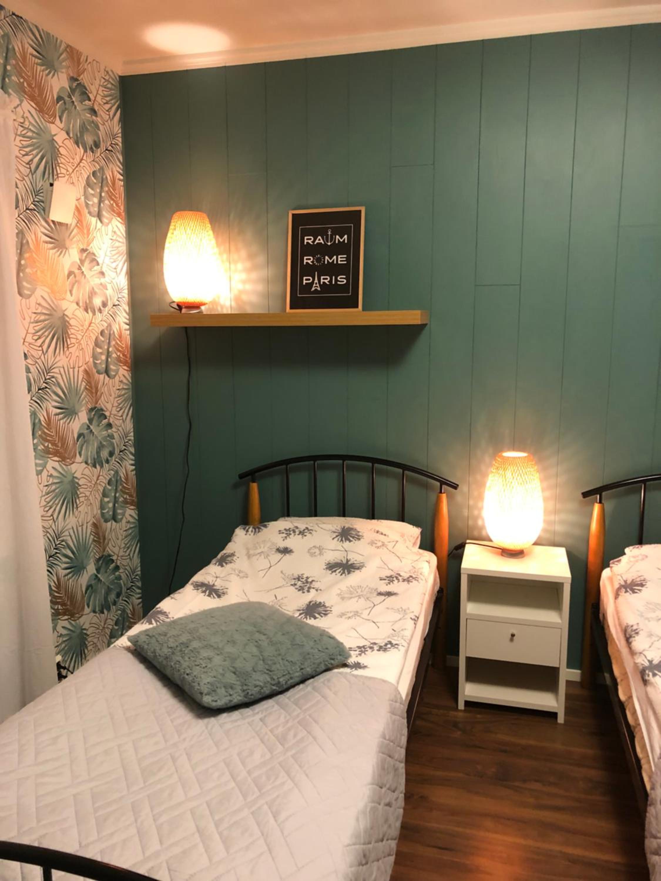 Twin Room - Photo 2