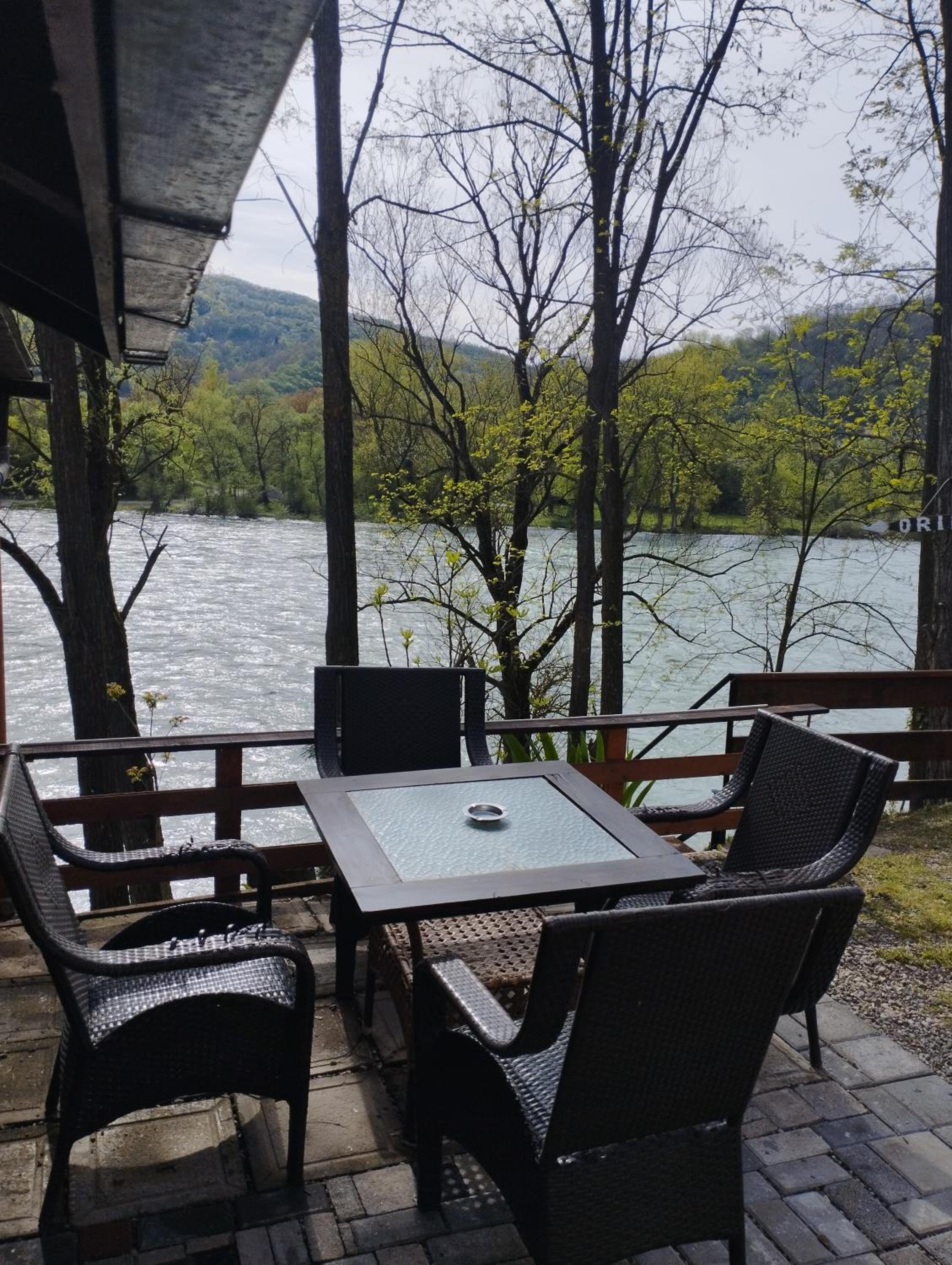 Twin Room with Lake View photo 1