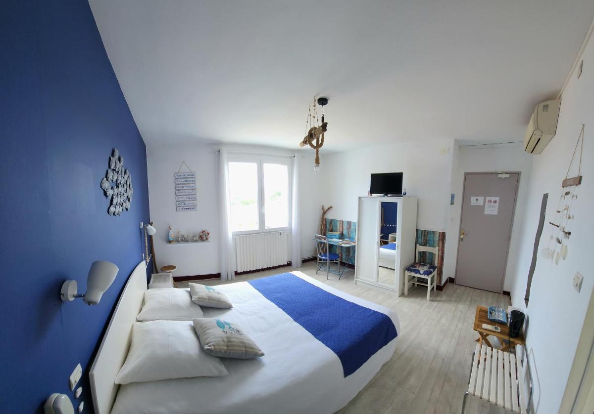 Queen Room with Garden View - Photo 4