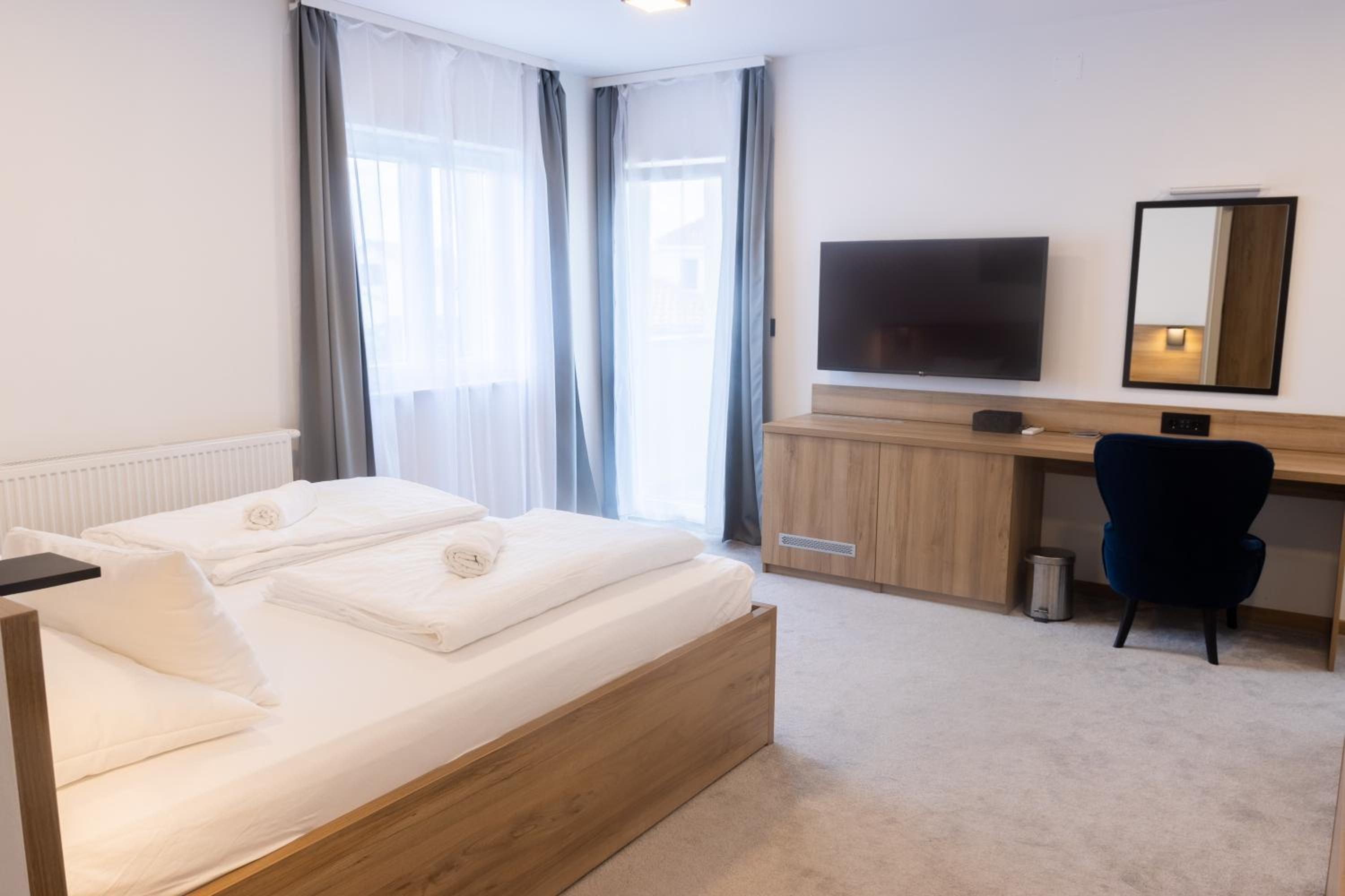 Deluxe Triple Room with Sea View