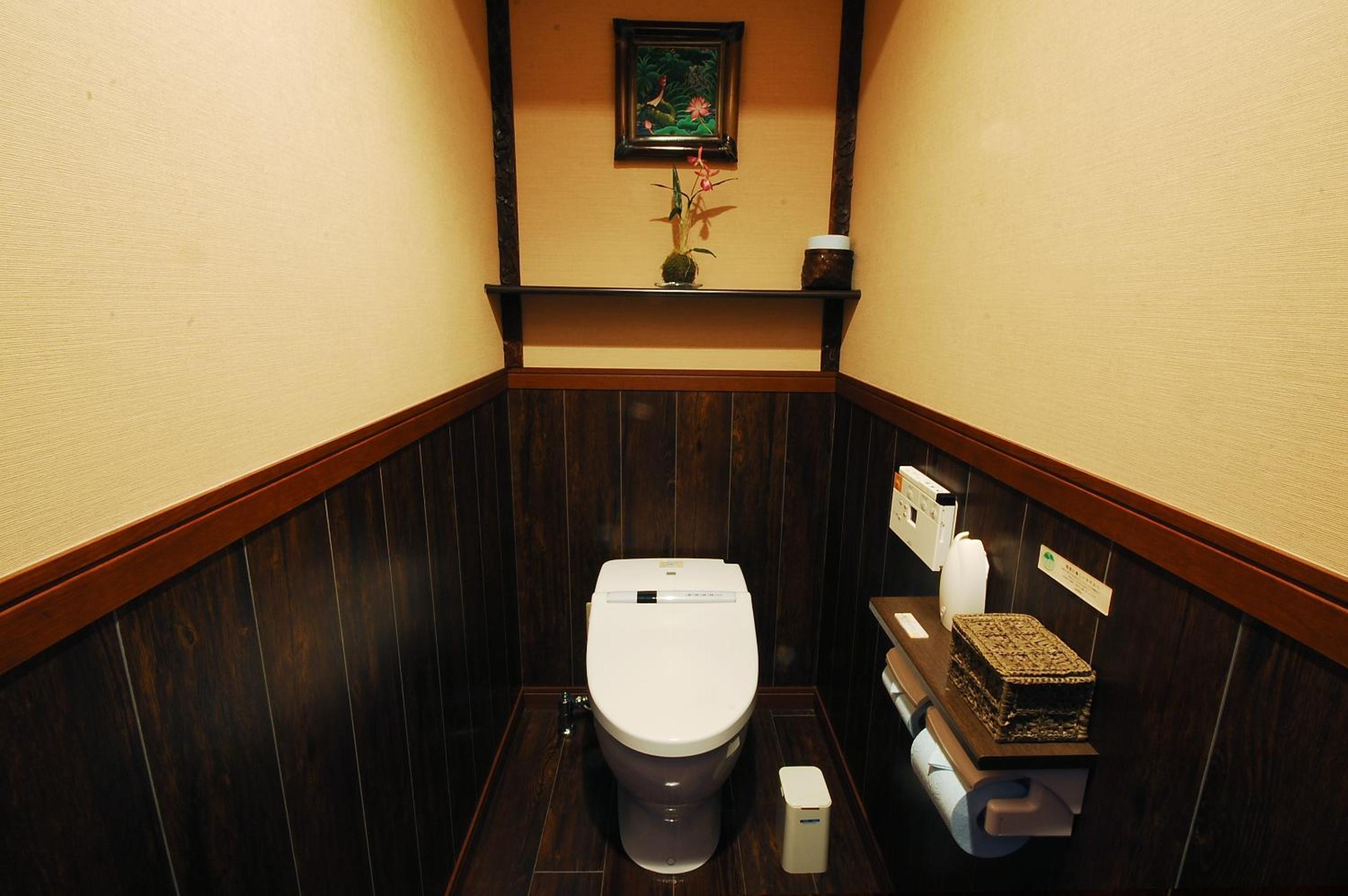 Royal Canopy Suite | 2 King Beds, Large Blower Bath & Stone Spa - Photo 5