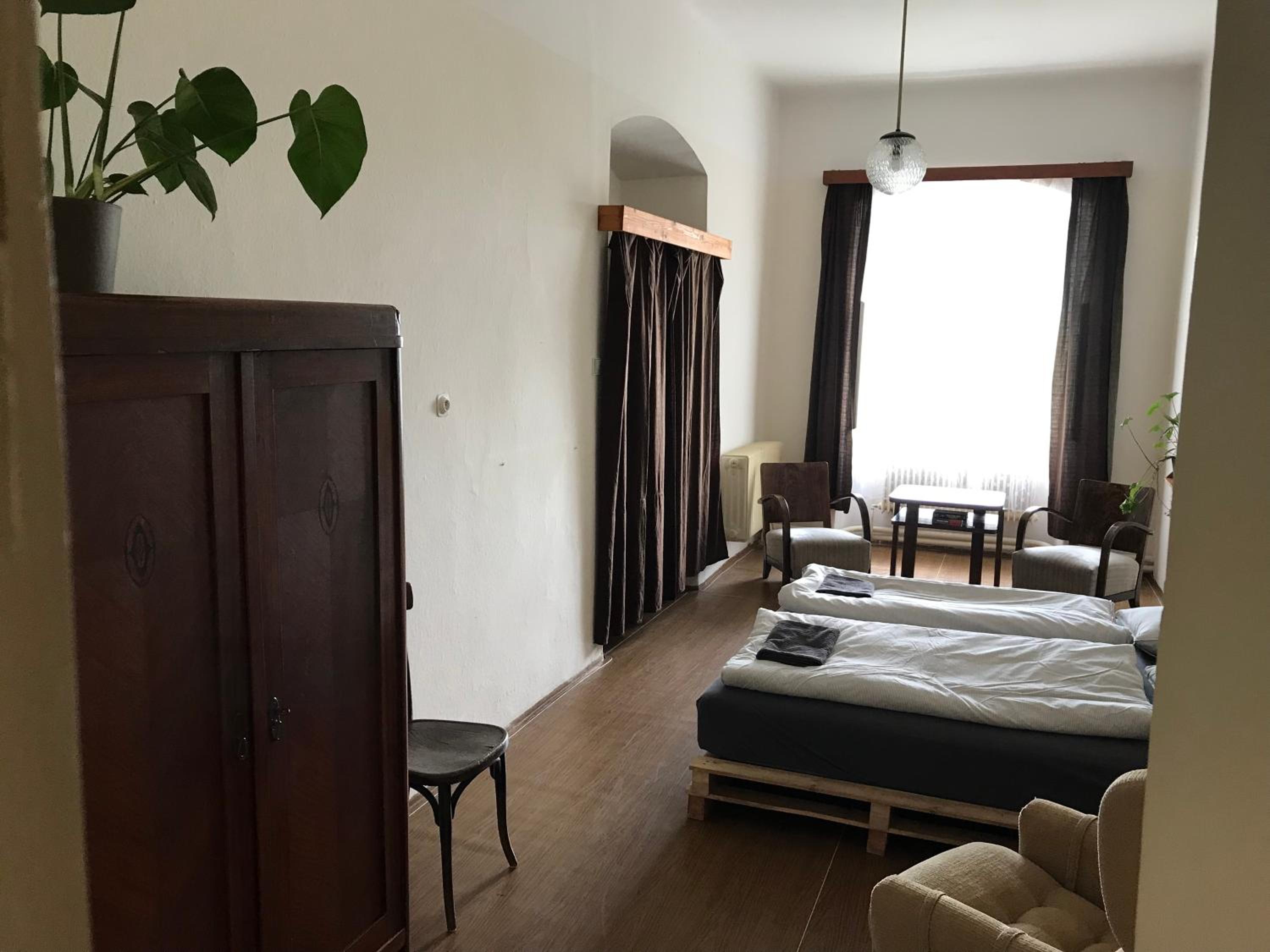 Double Room with Shared Bathroom photo 2