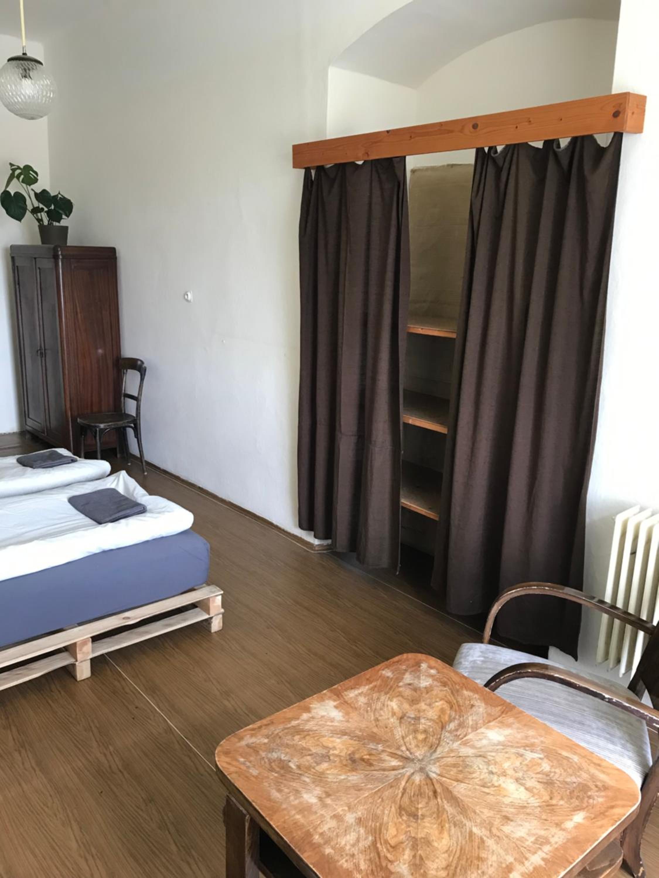 Double Room with Shared Bathroom photo 3