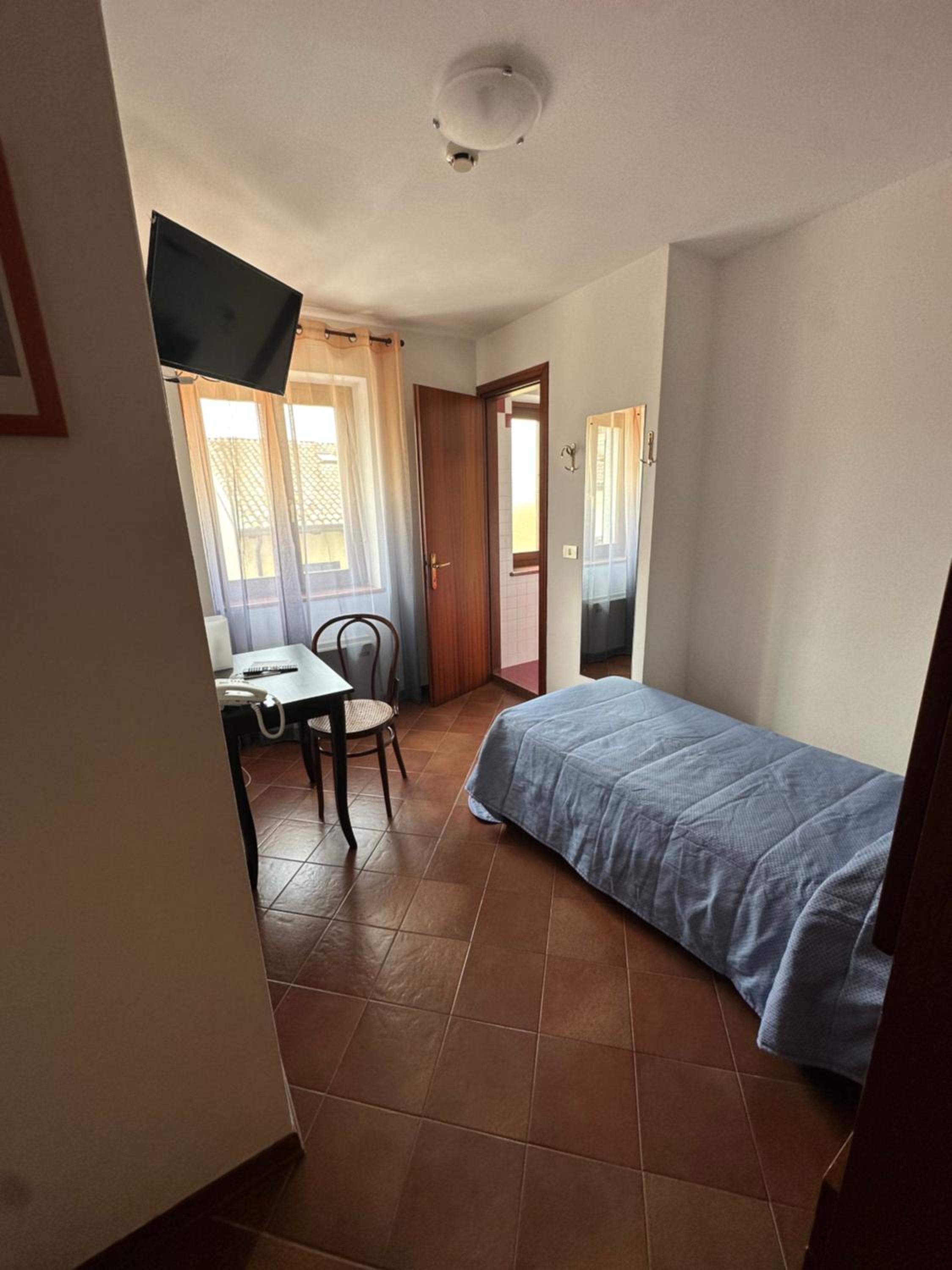 Single Room photo 1