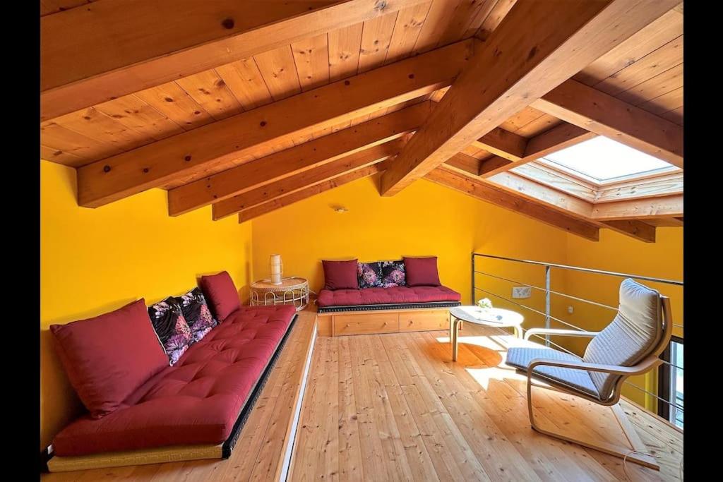 Three-Bedroom House photo 2