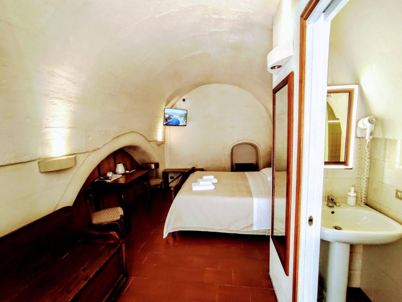 Standard Double Room - Dependence - Photo 6