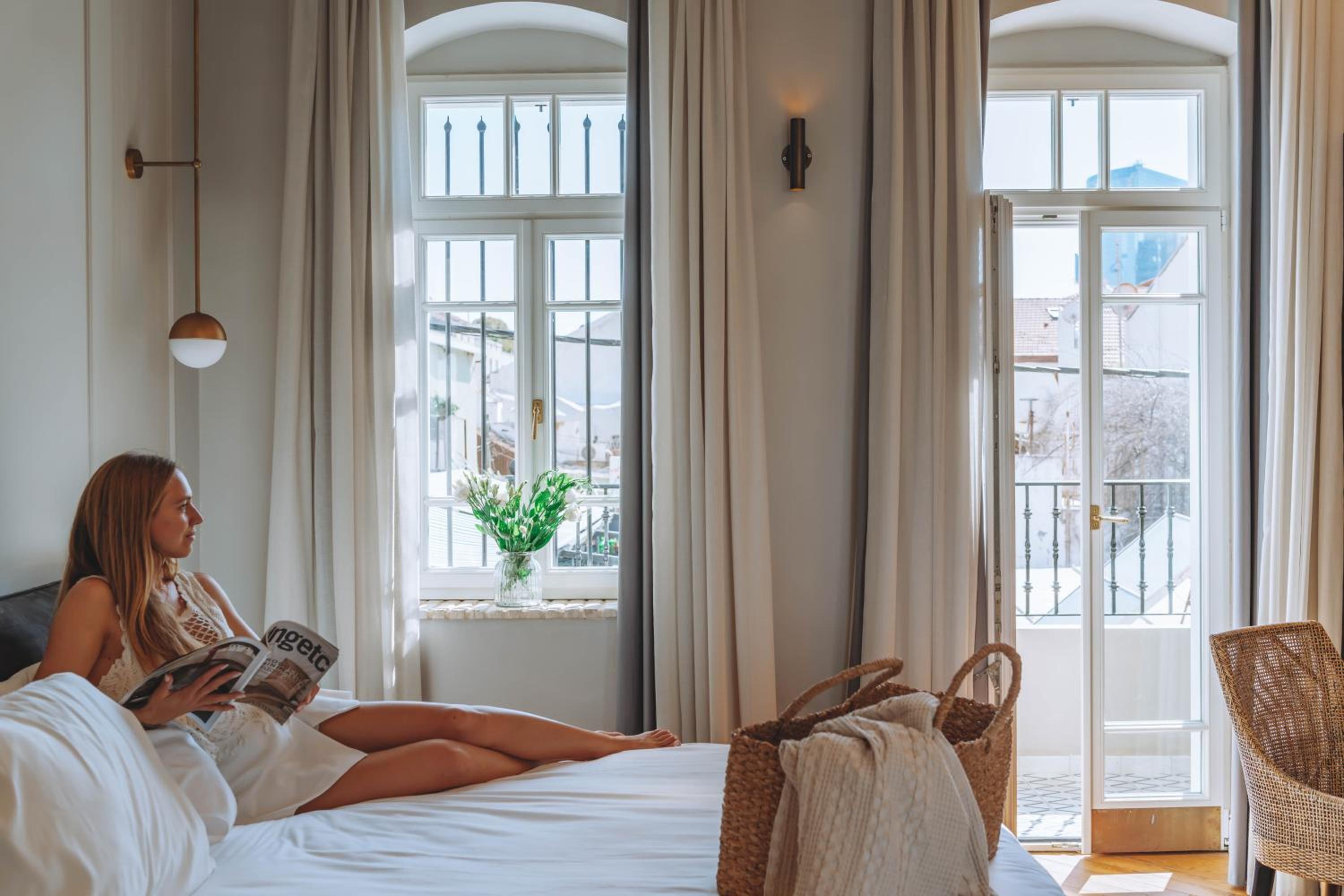Deluxe Premium Room - Photo 9