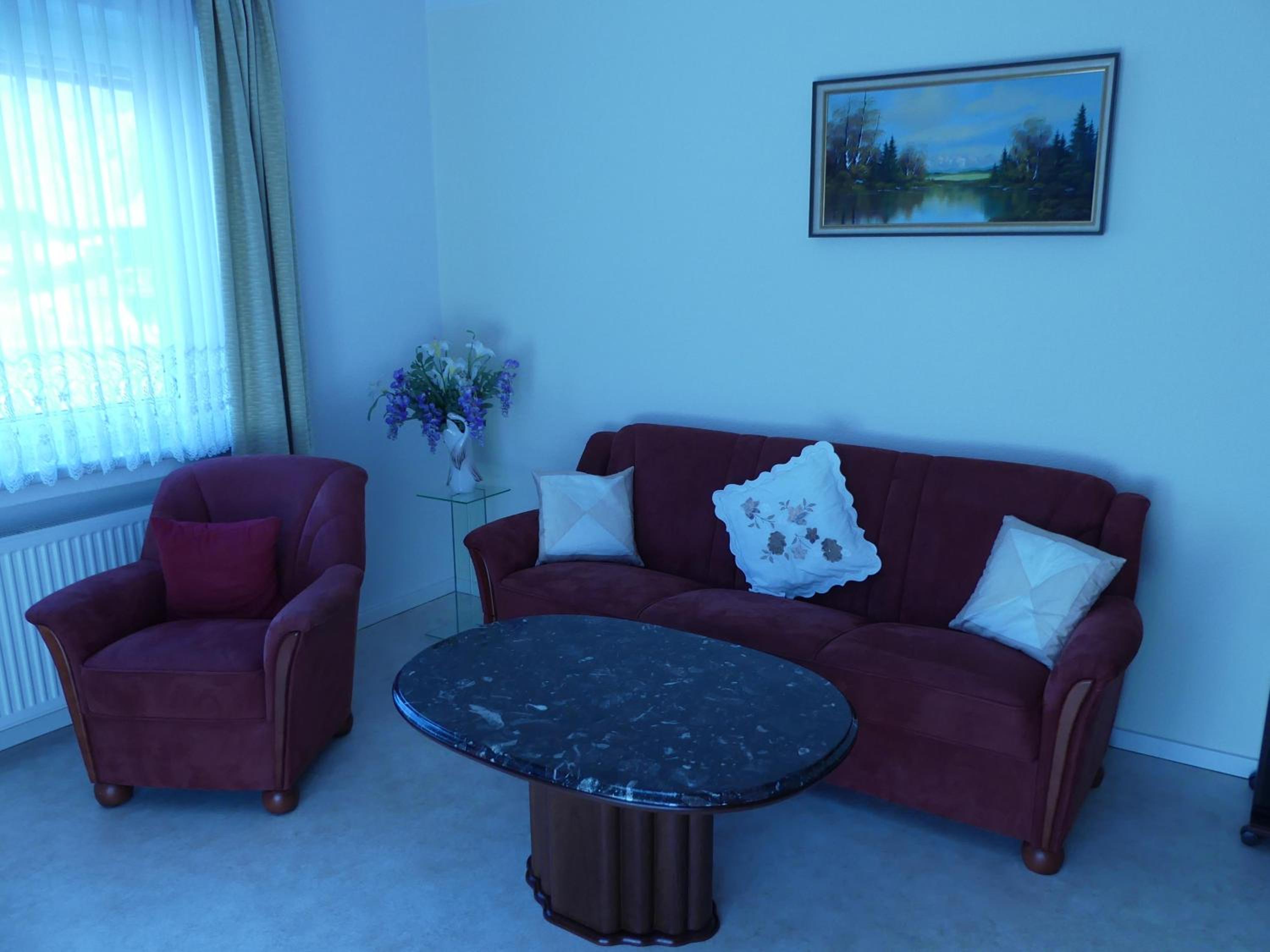 Three-Bedroom Apartment with Bath photo 1