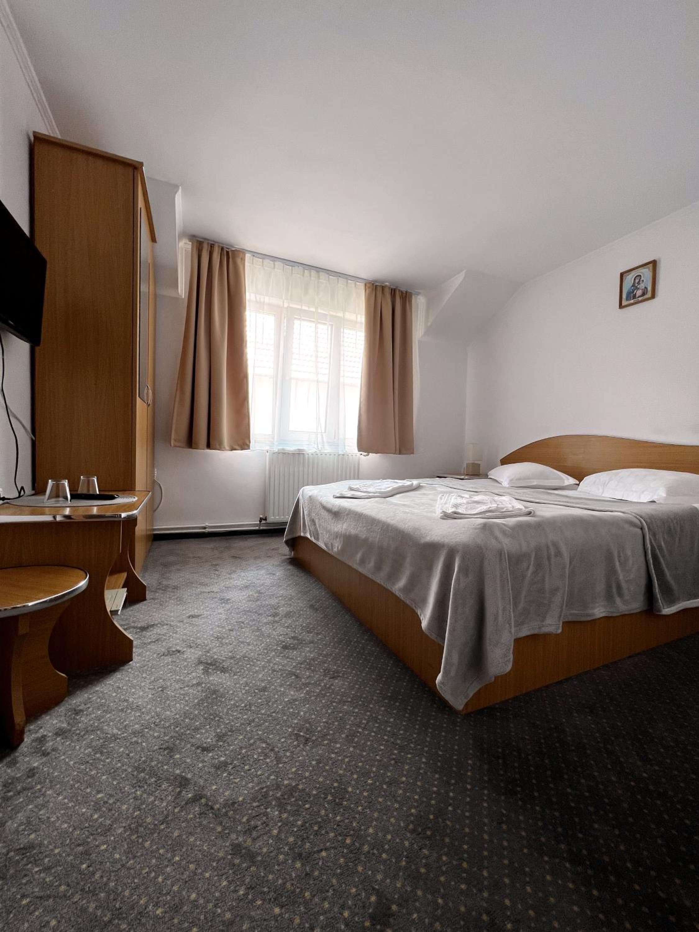 Standard Double Room photo 2