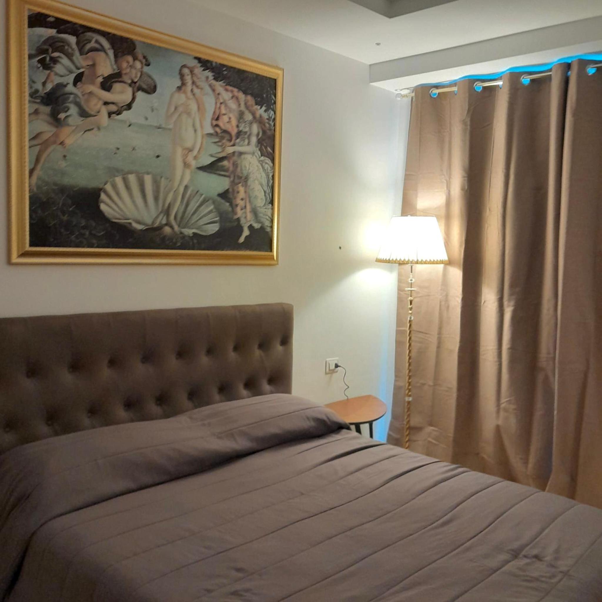 King Room with Balcony photo 1