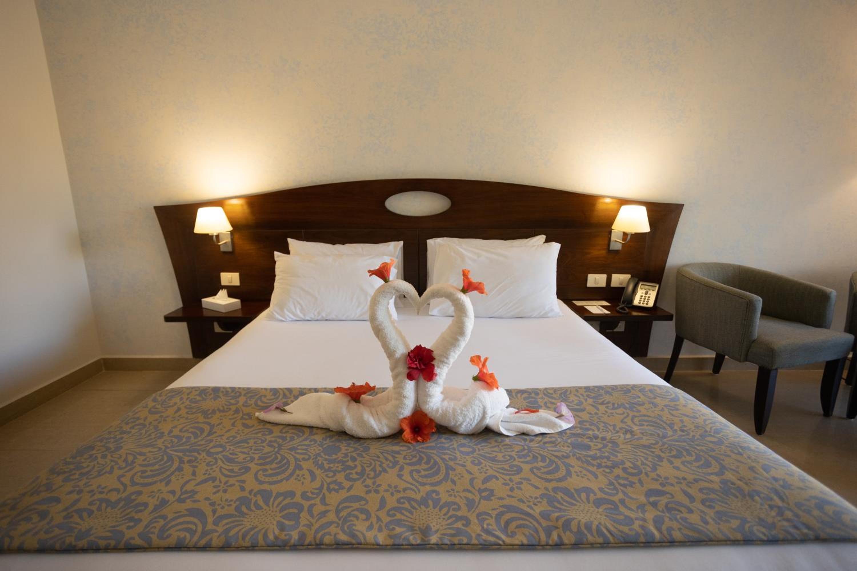 Double Room with Garden View - Photo 1