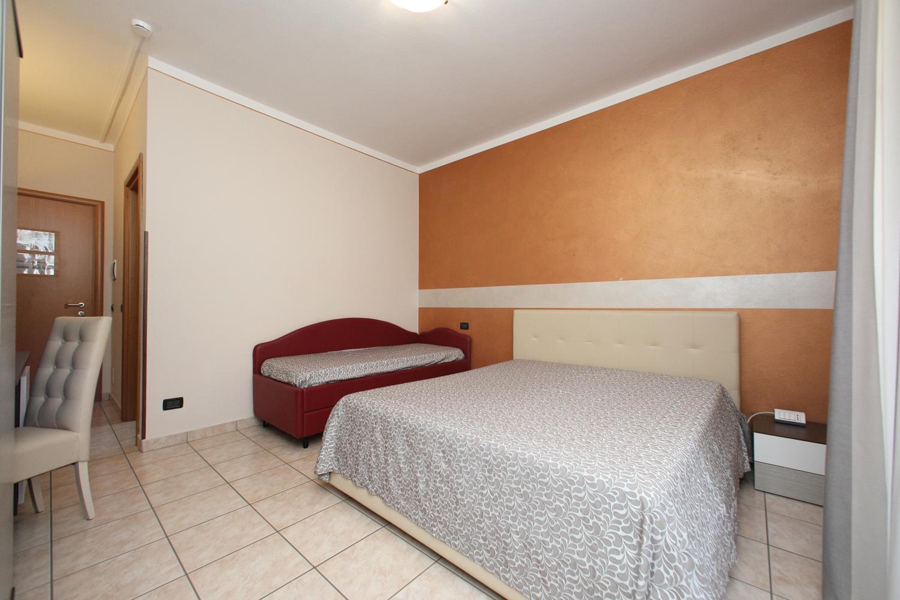 Standard Double Room with Balcony and Garden View photo 3