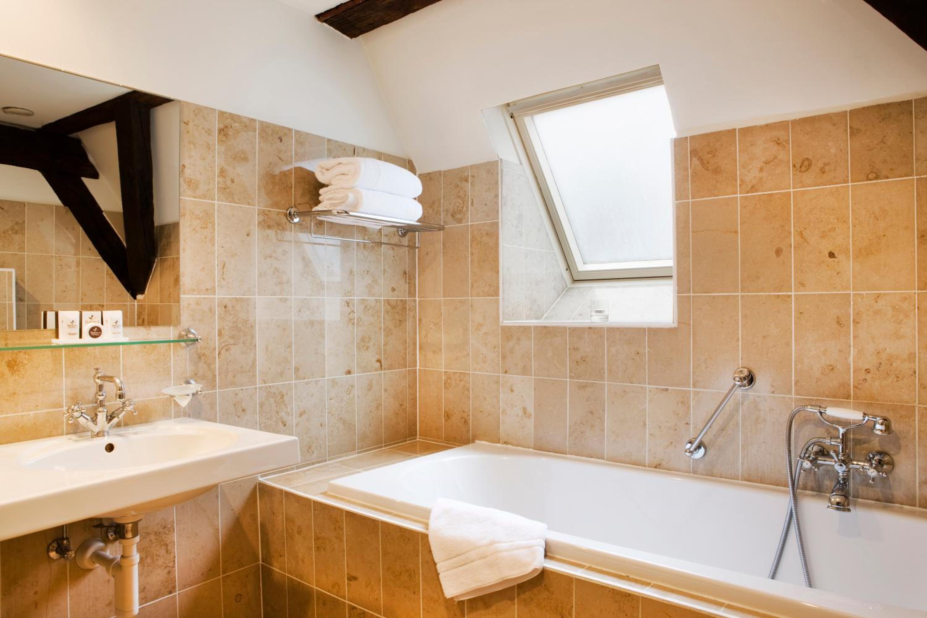 Comfort Double Room with Canal View - Photo 3
