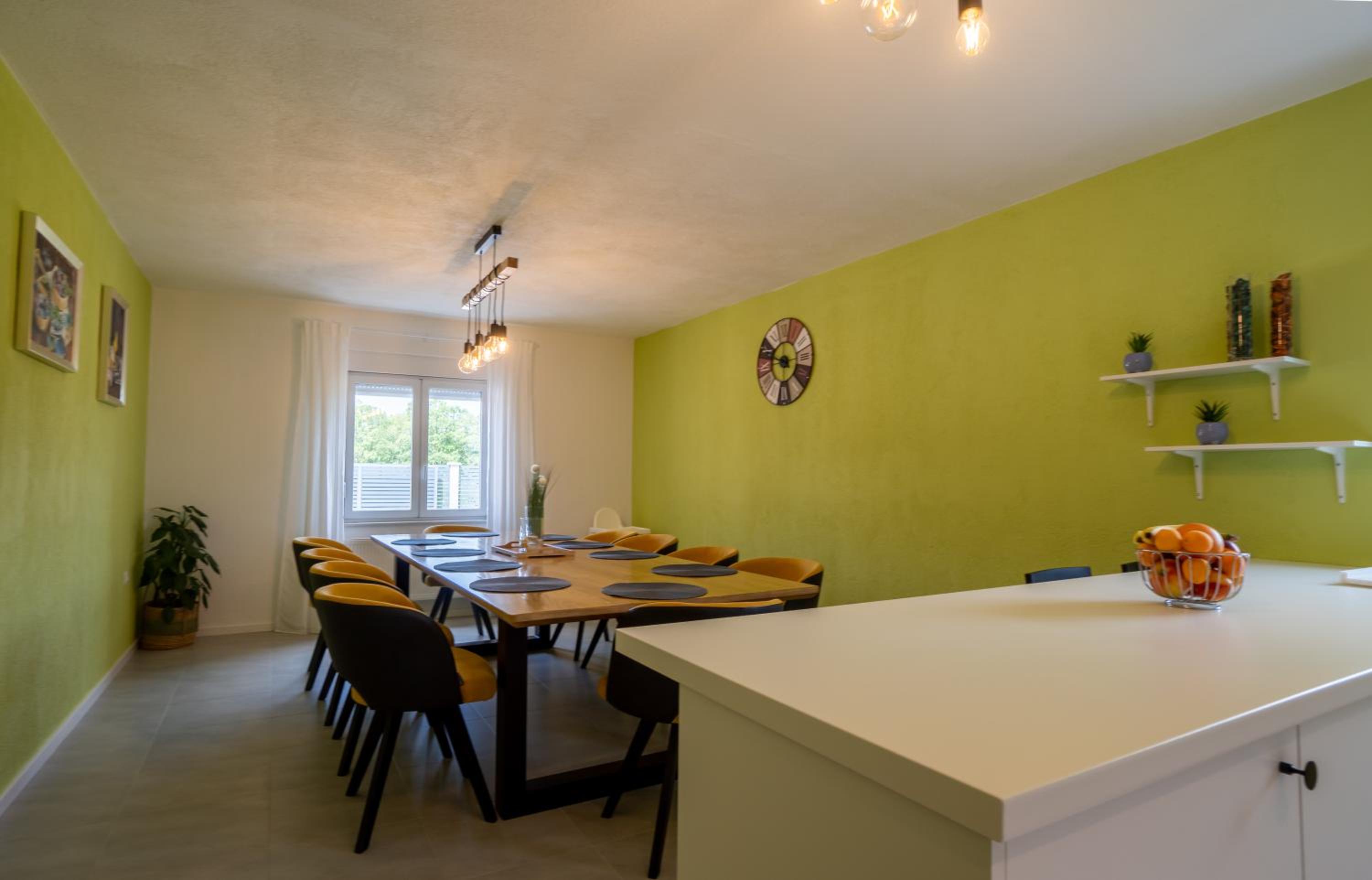 Villa with Private Pool - Photo 98