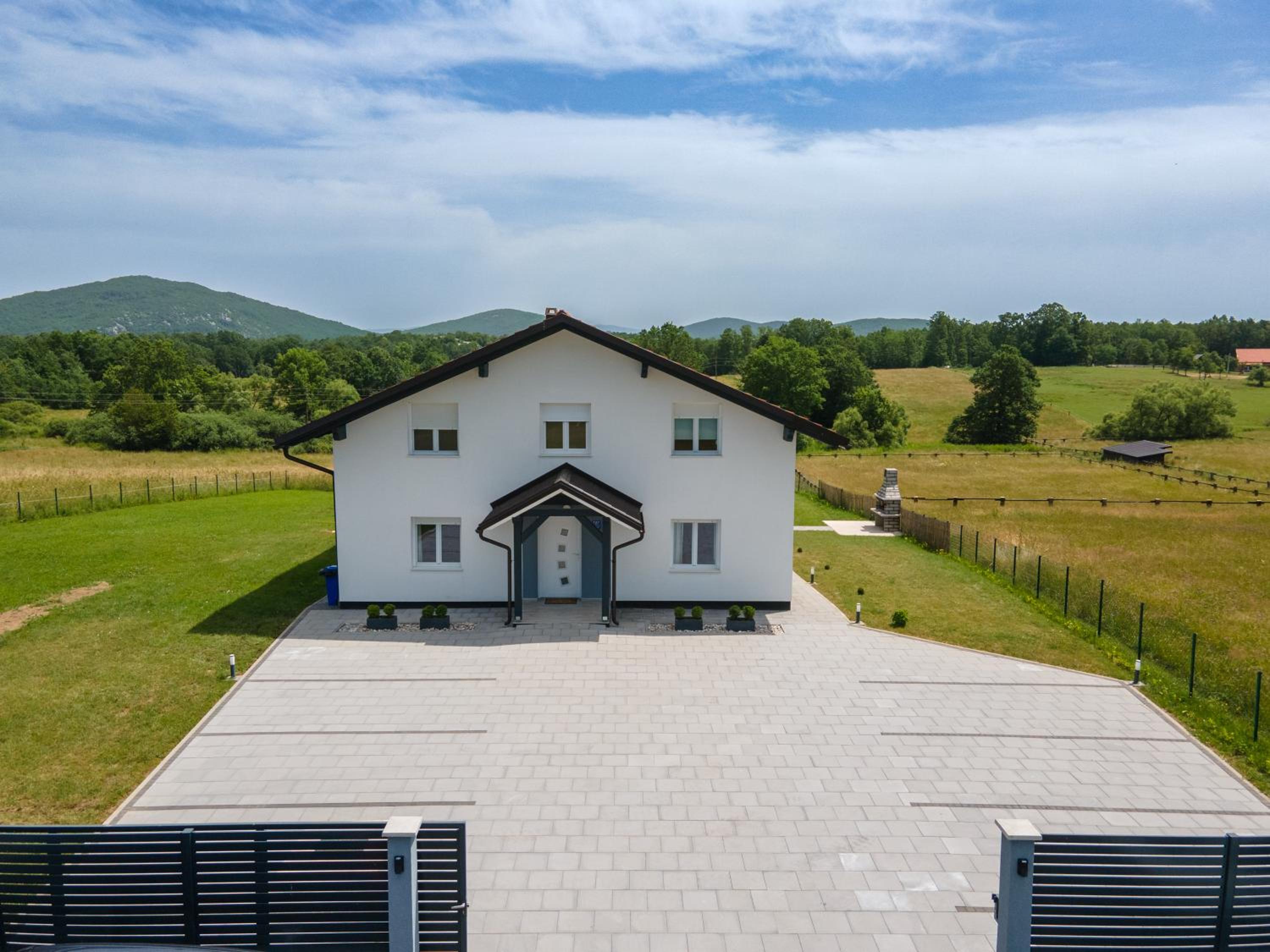 Villa with Private Pool - Photo 87