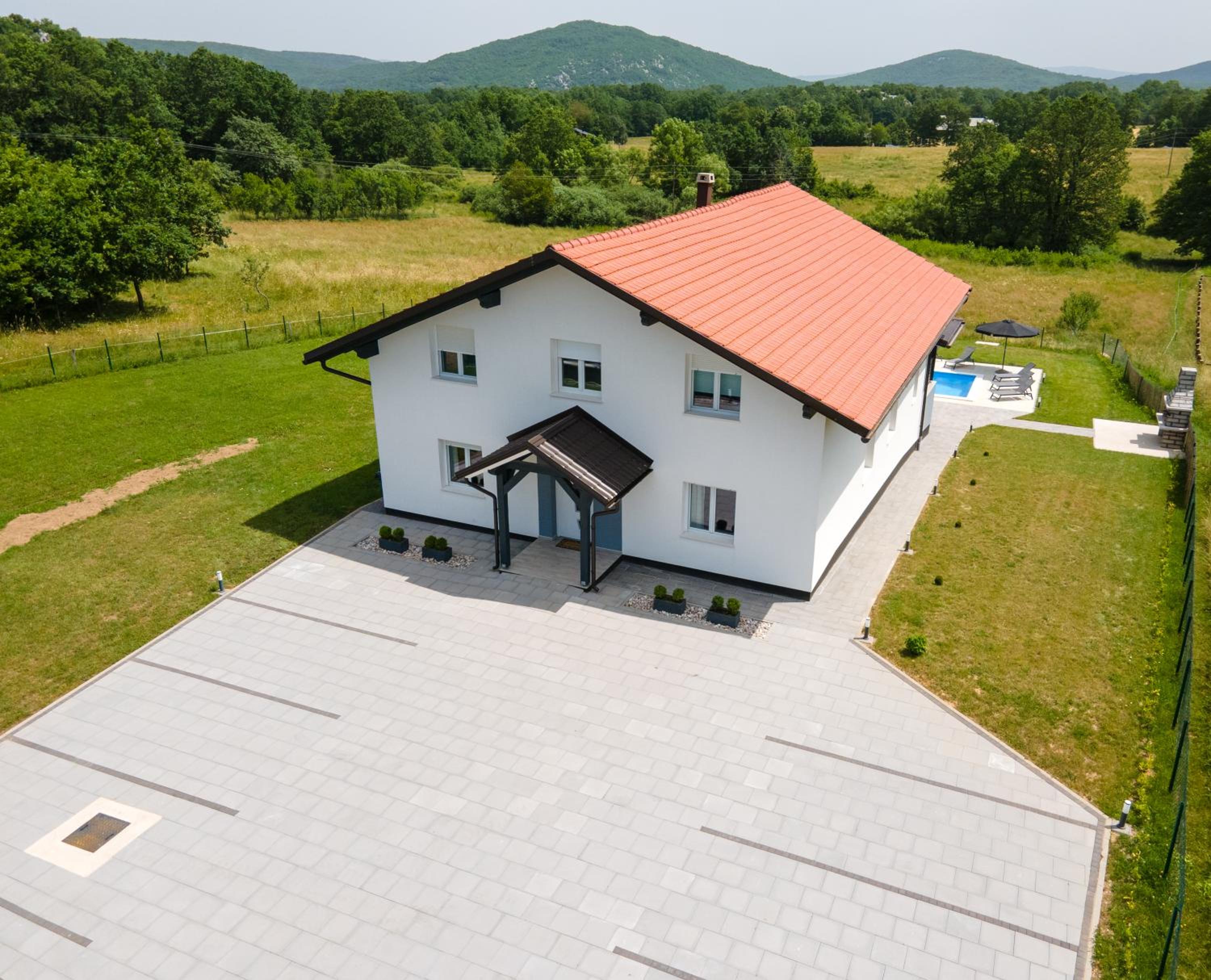 Villa with Private Pool - Photo 65