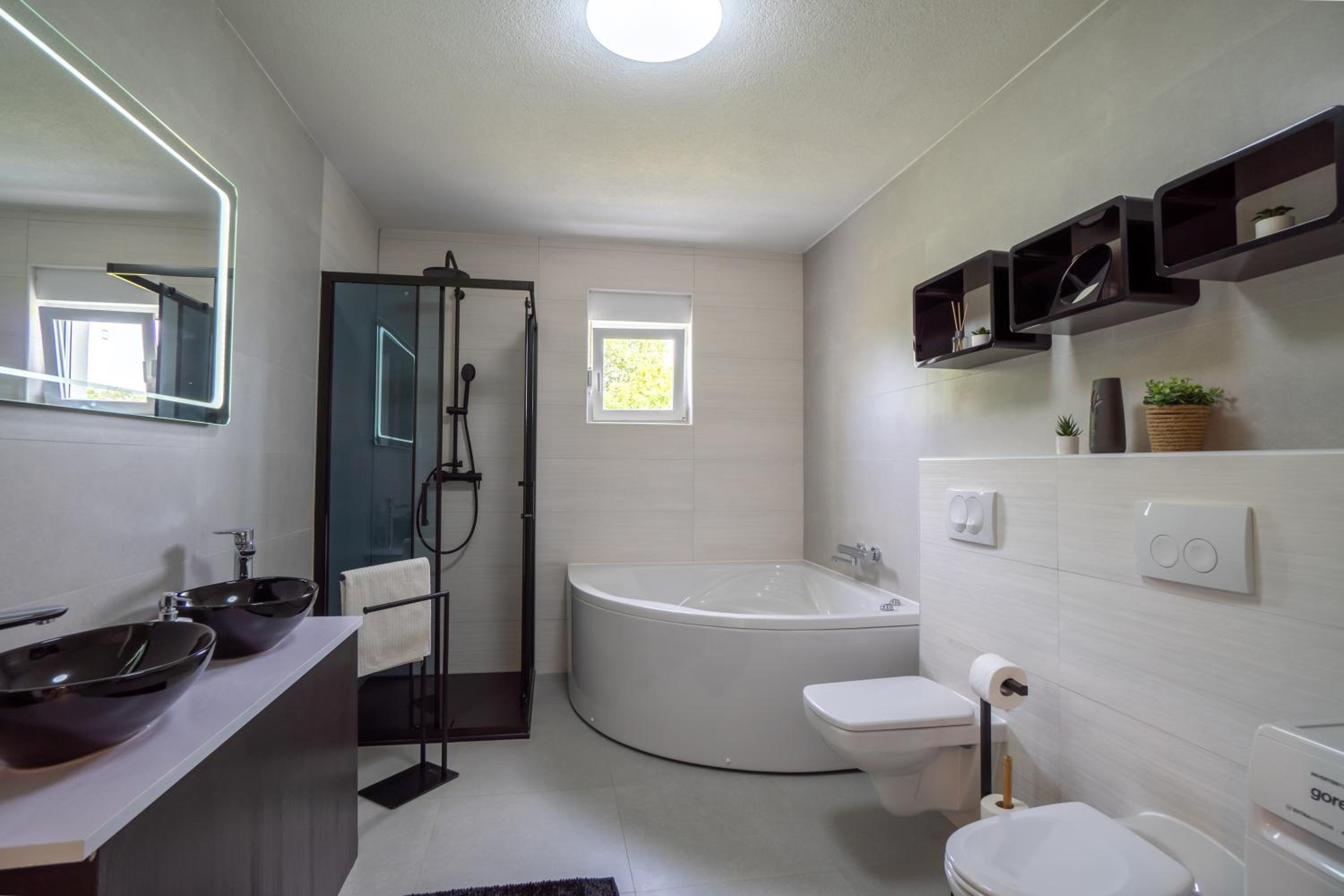 Villa with Private Pool - Photo 67